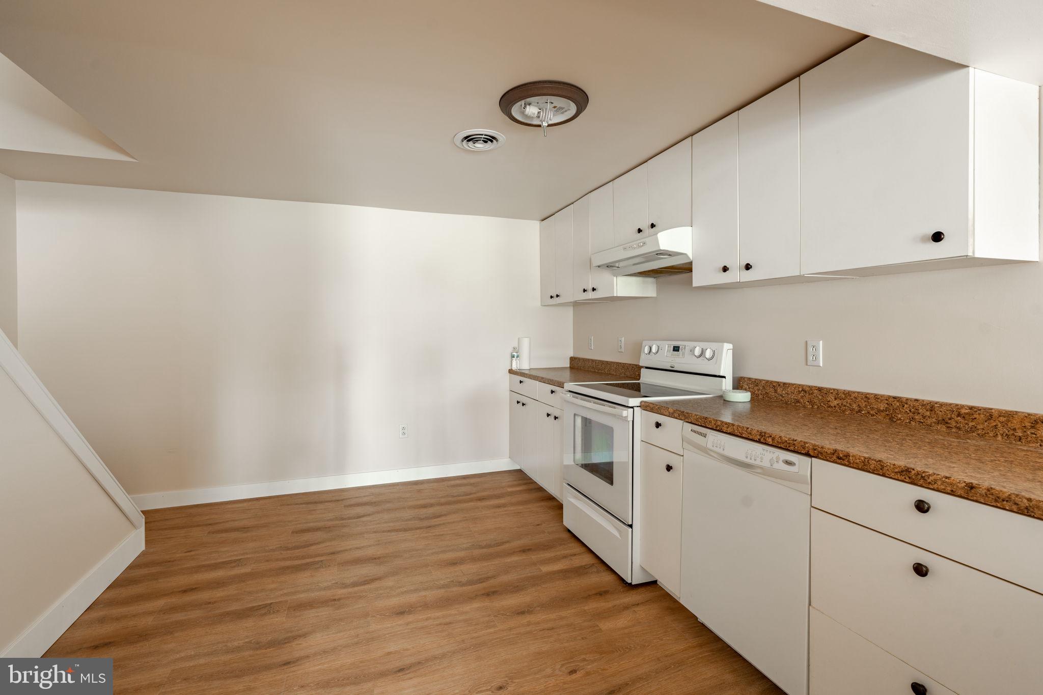 COUNTRY MEADOWS ESTATES - Residential