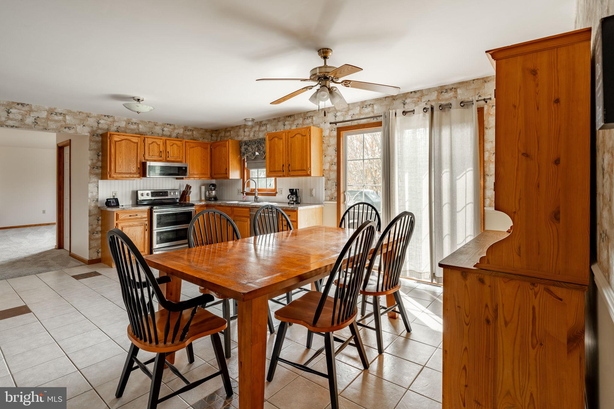 COUNTRY MEADOWS ESTATES - Residential