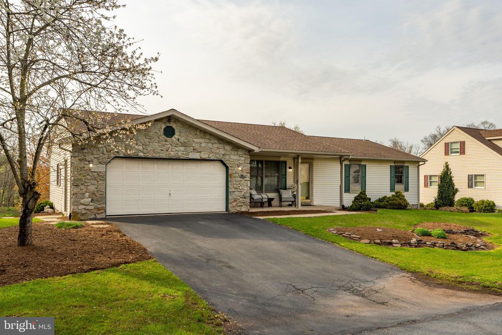 Photo of 149 Country Drive, DENVER, PA 17517 (MLS # PALA2072076)