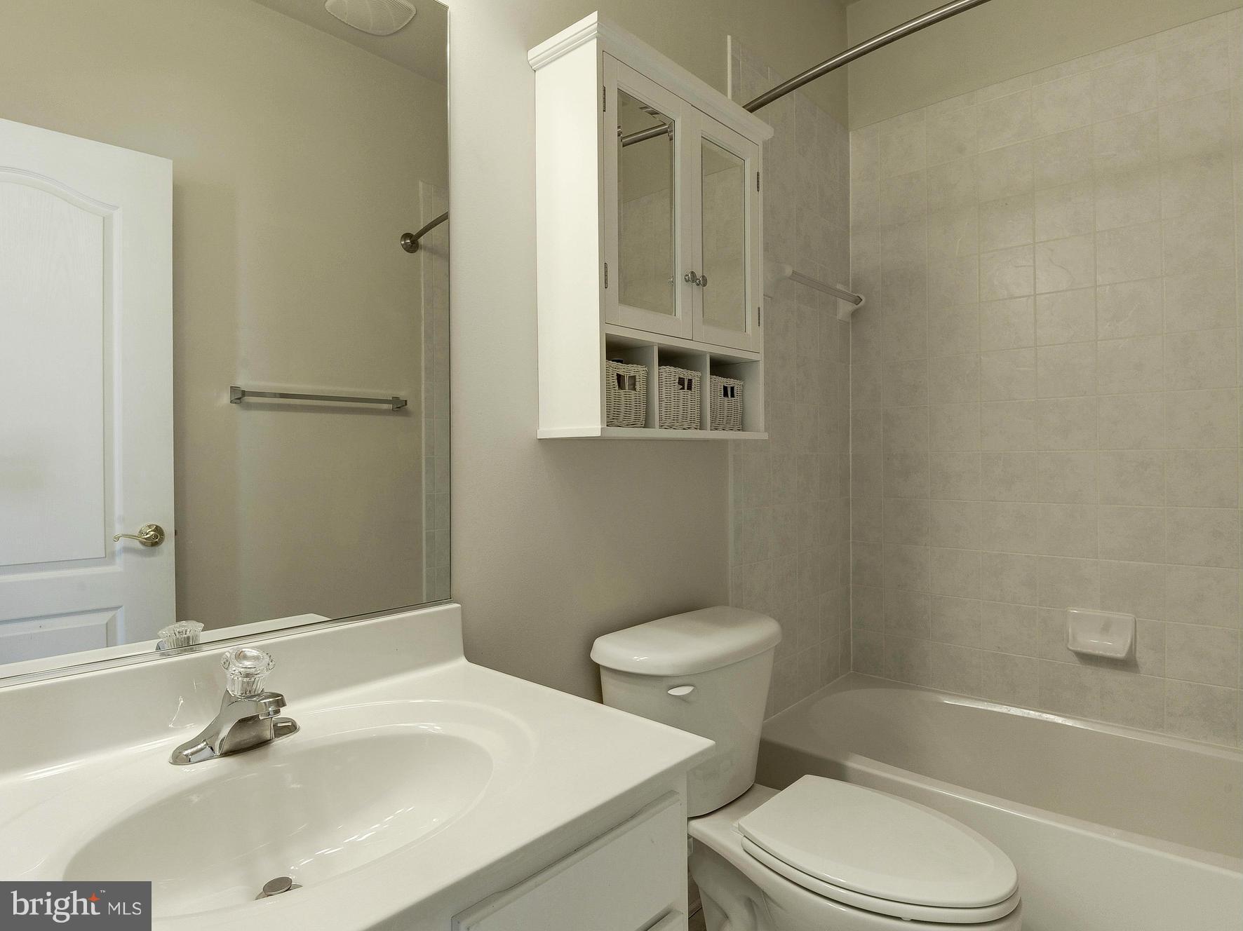 VILLAGE PLACE AT GAINESVILLE - Residential Lease