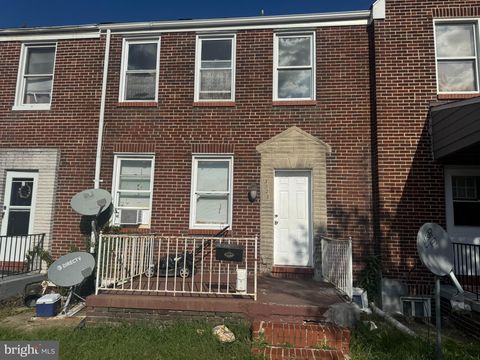 Photo of 3522 Erdman Avenue, BALTIMORE, MD 21213 (MLS # MDBA2184388)