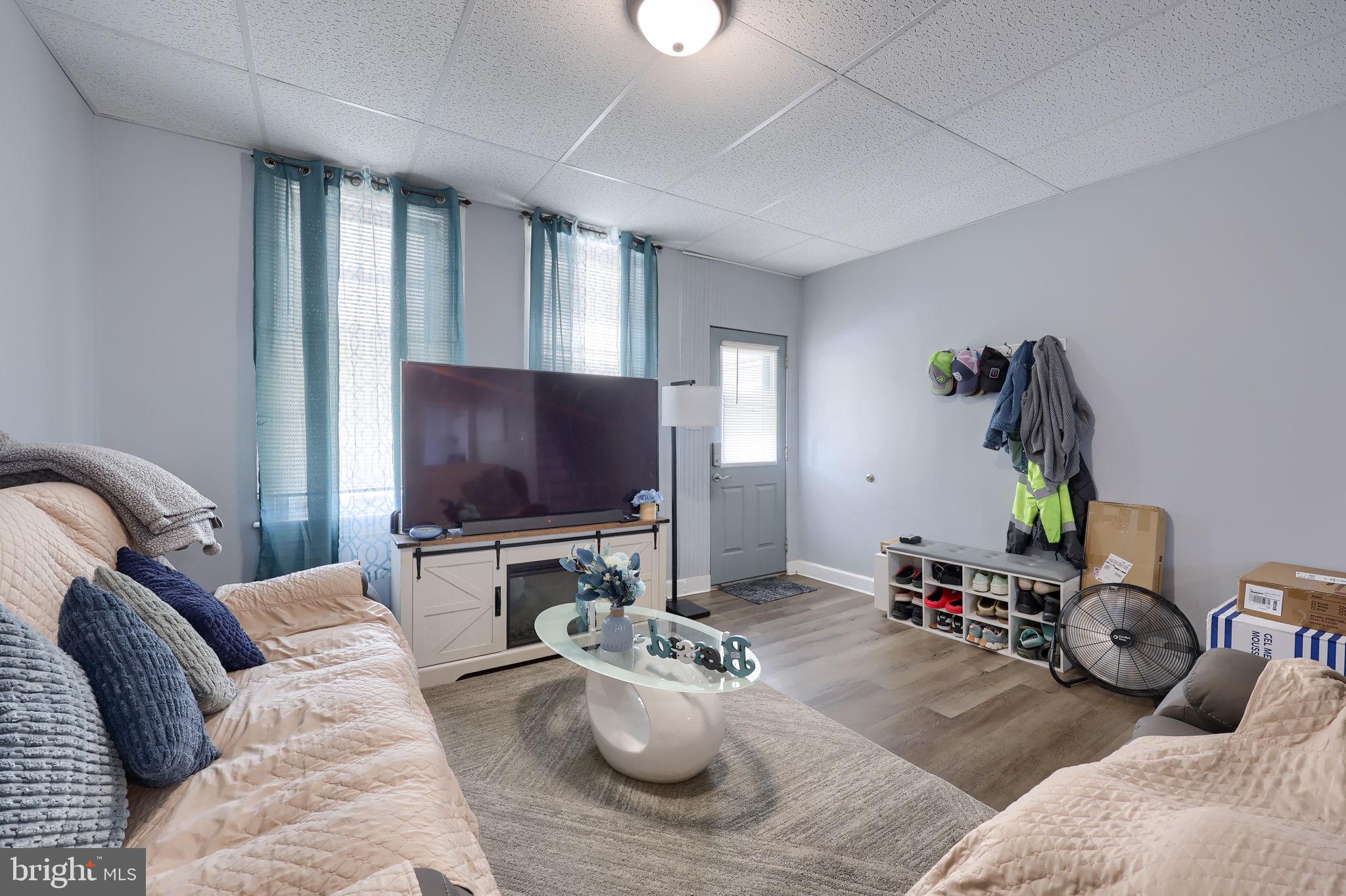 NORTH YORK BORO - Residential