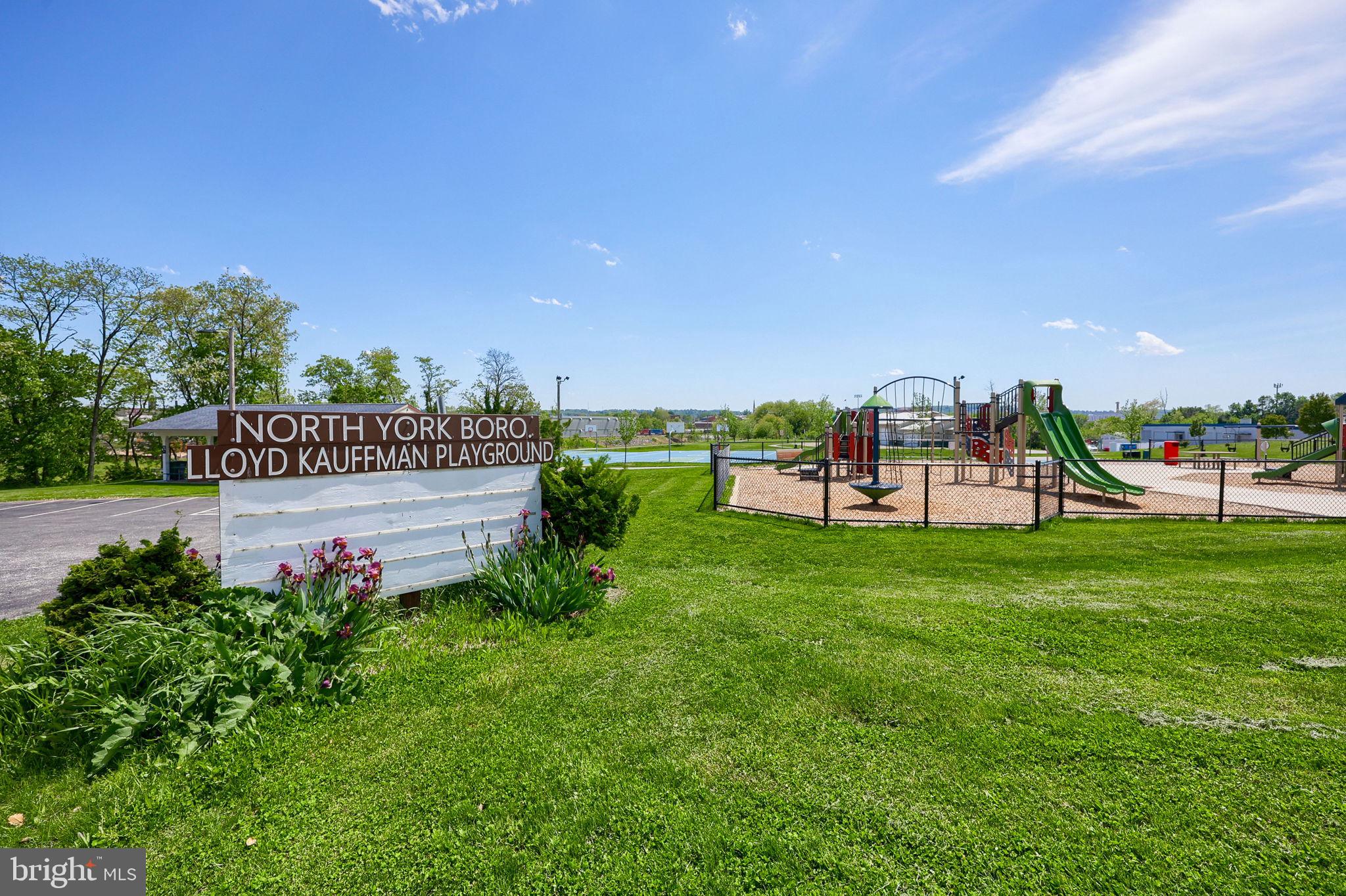 NORTH YORK BORO - Residential