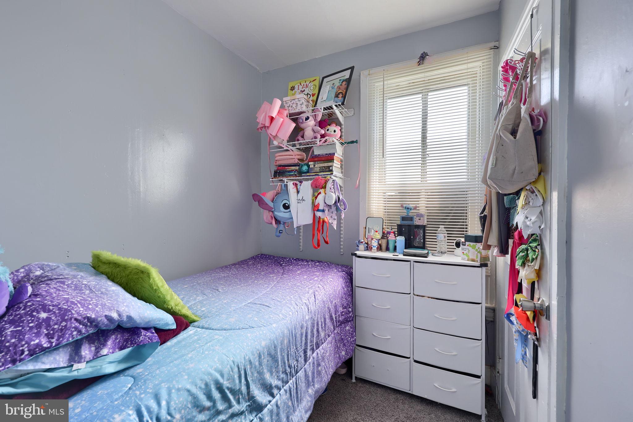 NORTH YORK BORO - Residential