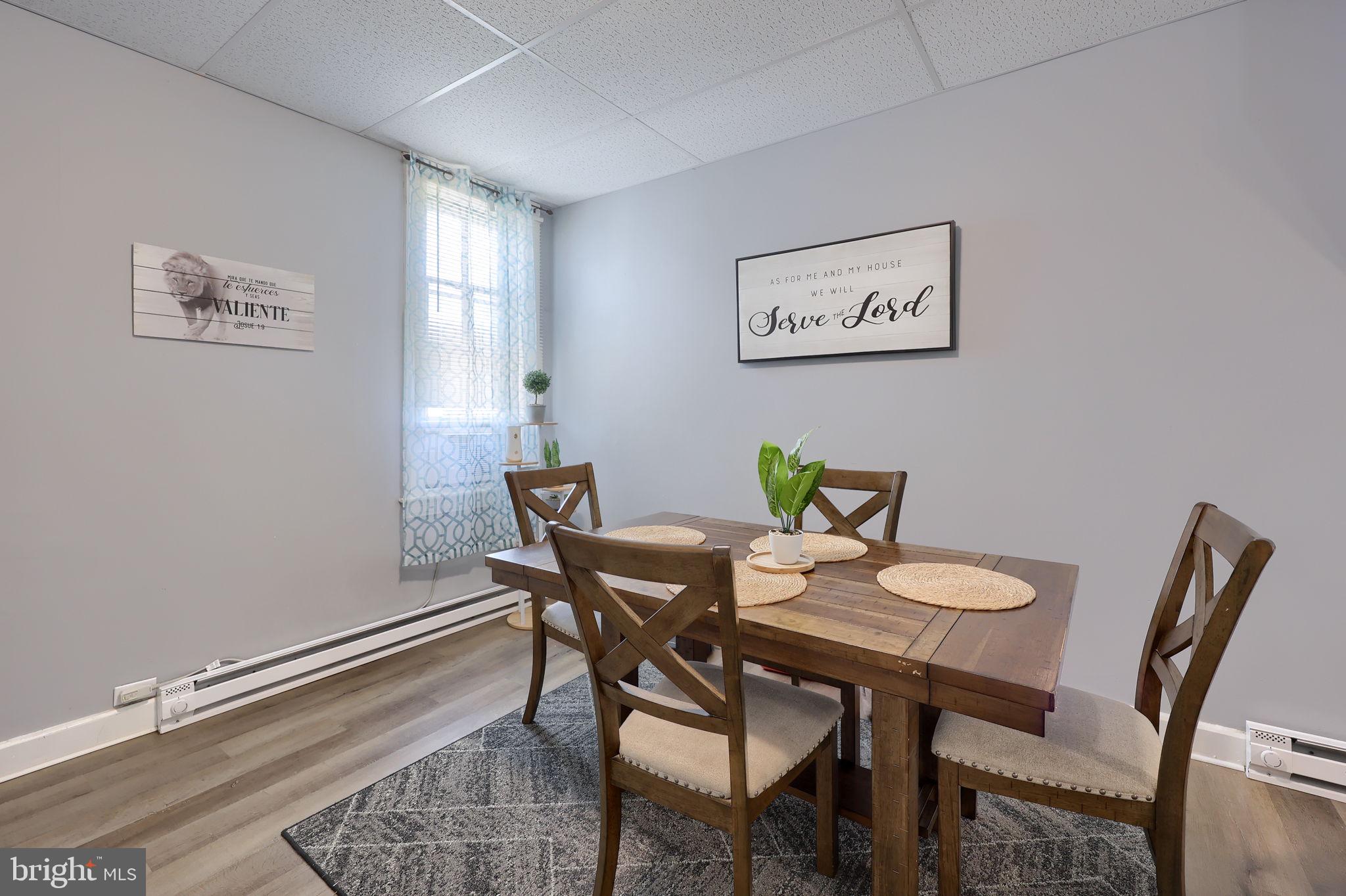 NORTH YORK BORO - Residential