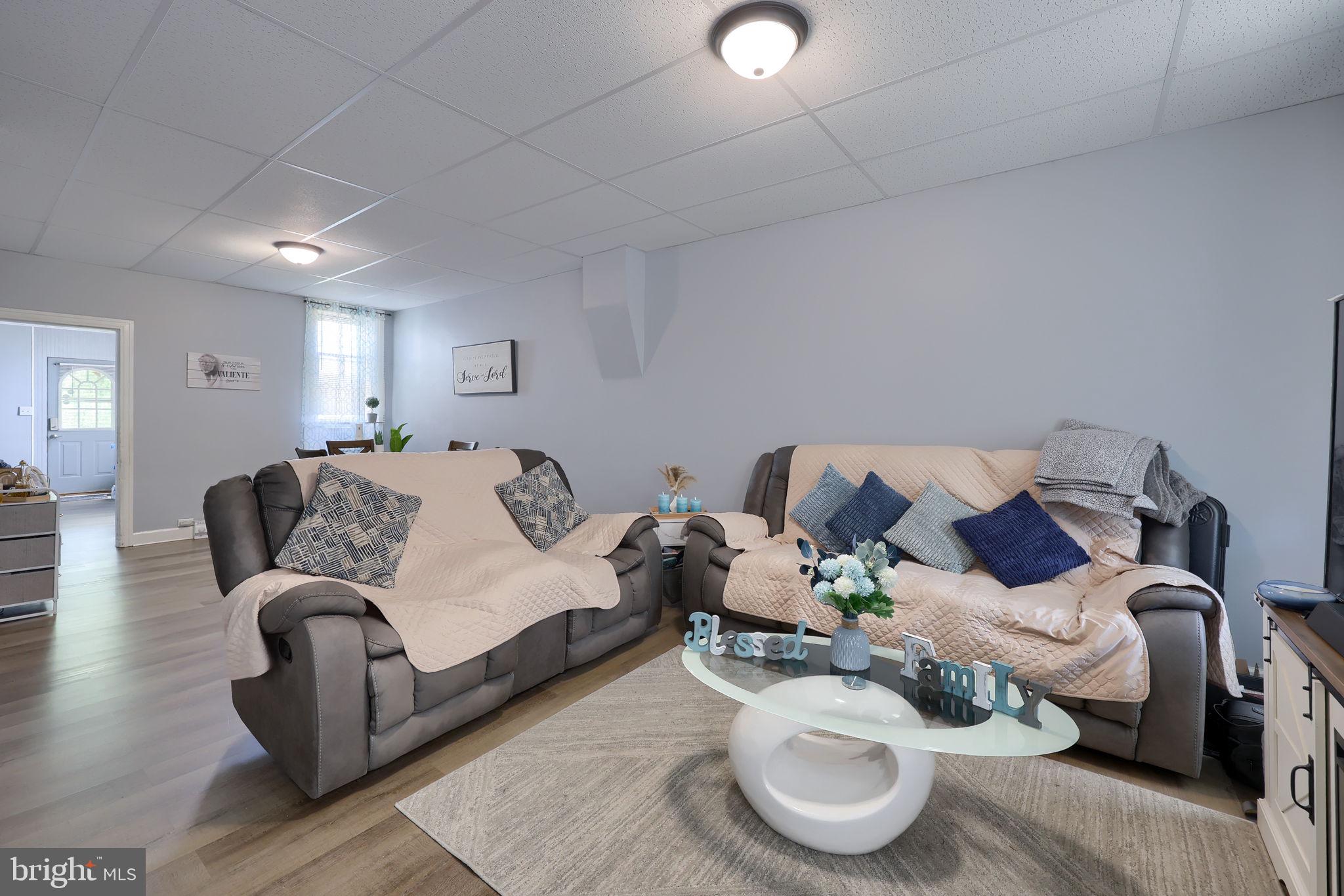 NORTH YORK BORO - Residential