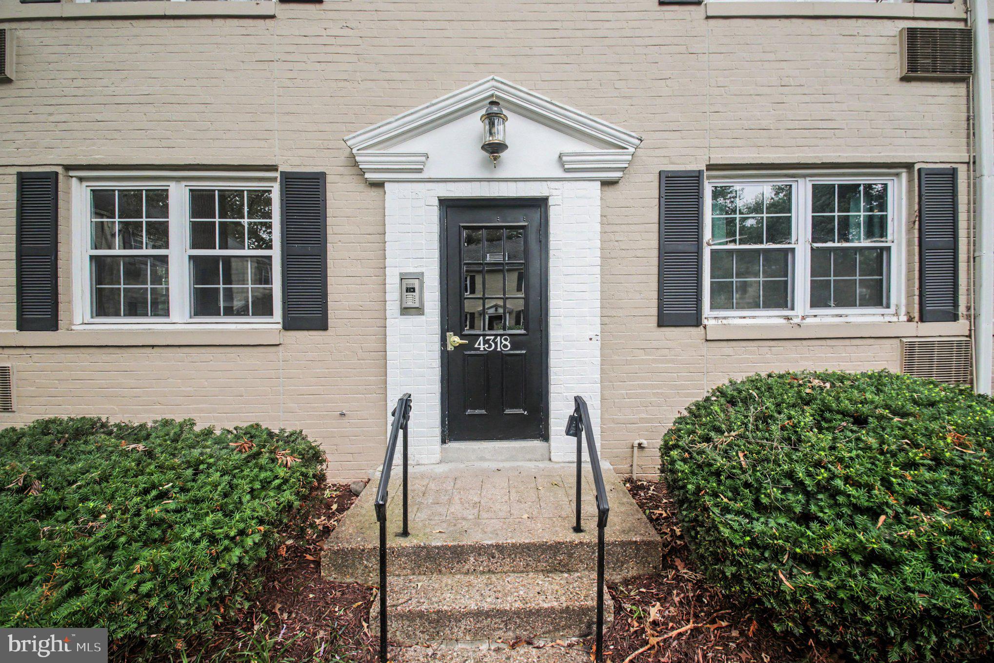 4318 N PERSHING DRIVE 43181