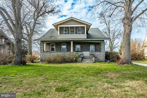 2203 PHILADELPHIA PIKE CLAYMONT DE 19703