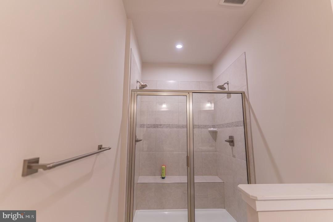 PARKSIDE - Residential Lease