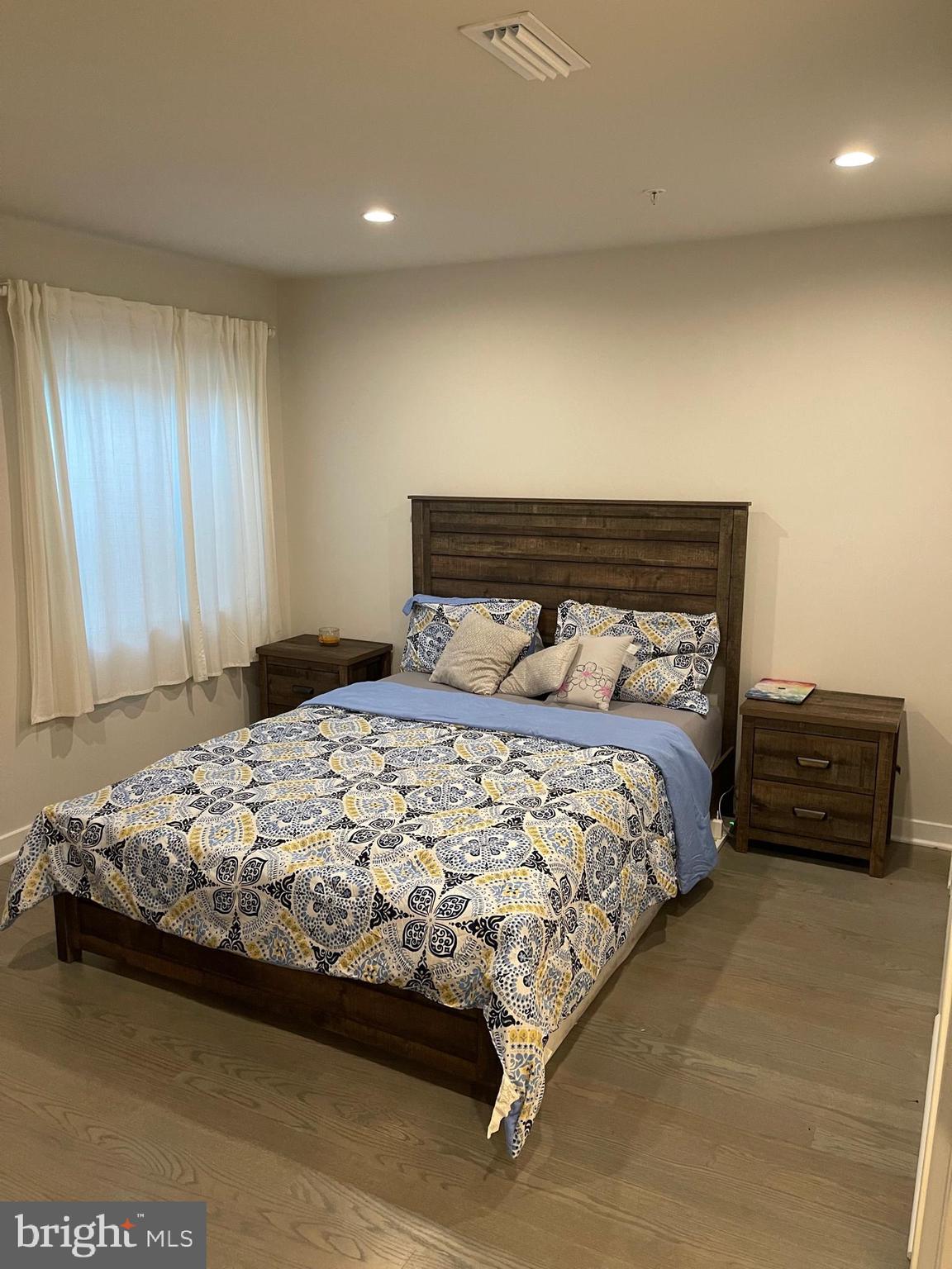 PARKSIDE - Residential Lease