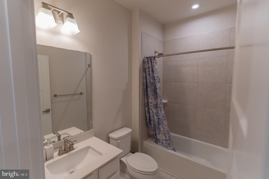 PARKSIDE - Residential Lease