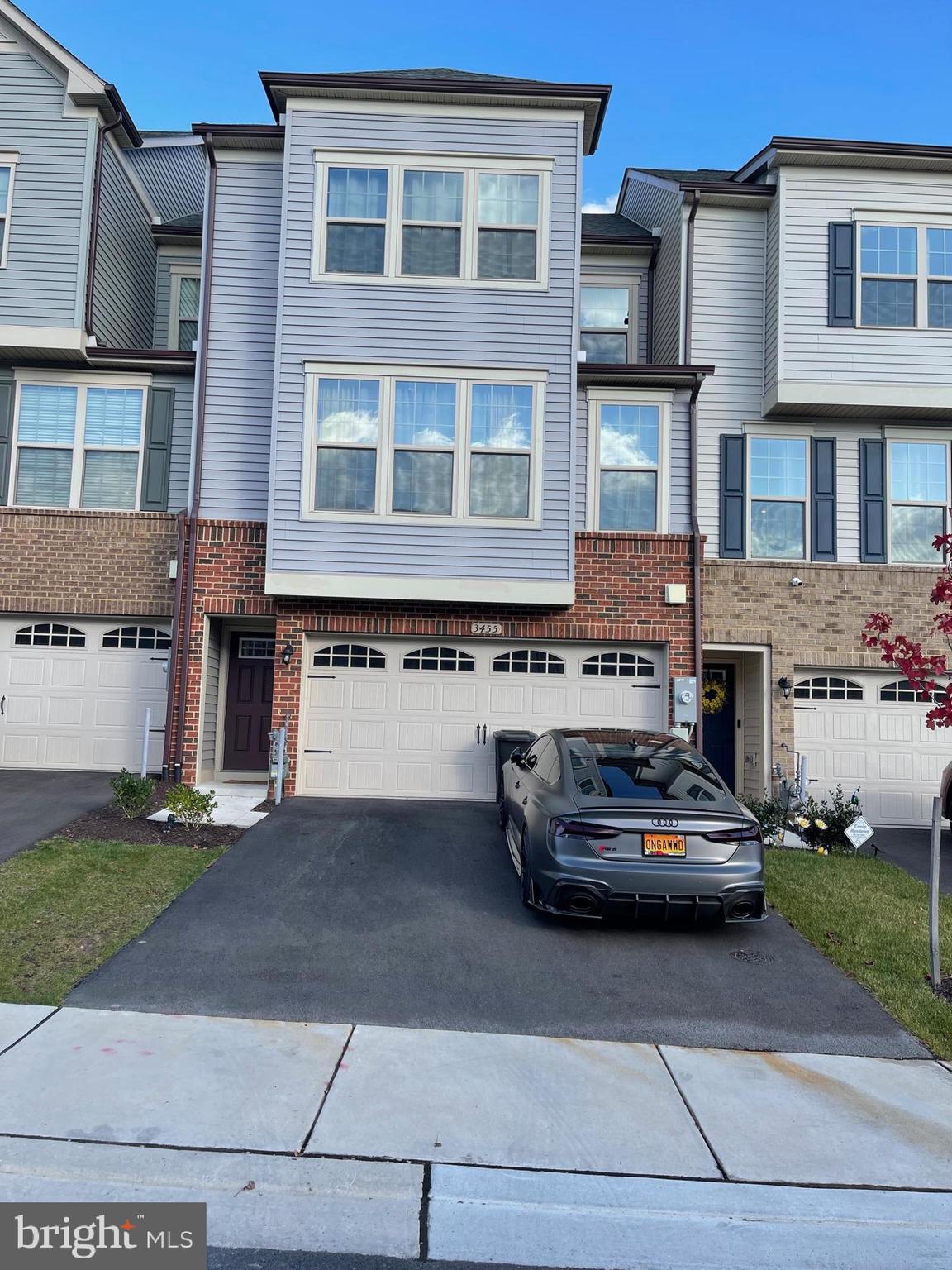 PARKSIDE - Residential Lease