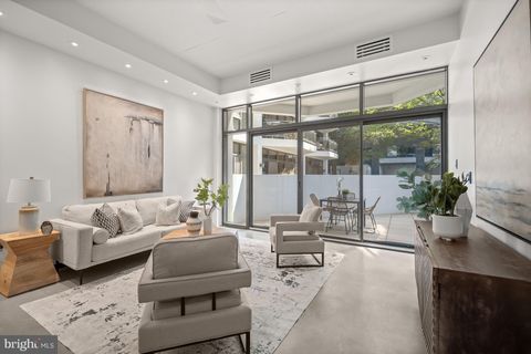 1530 KEY BOULEVARD 125 ARLINGTON VA 22209