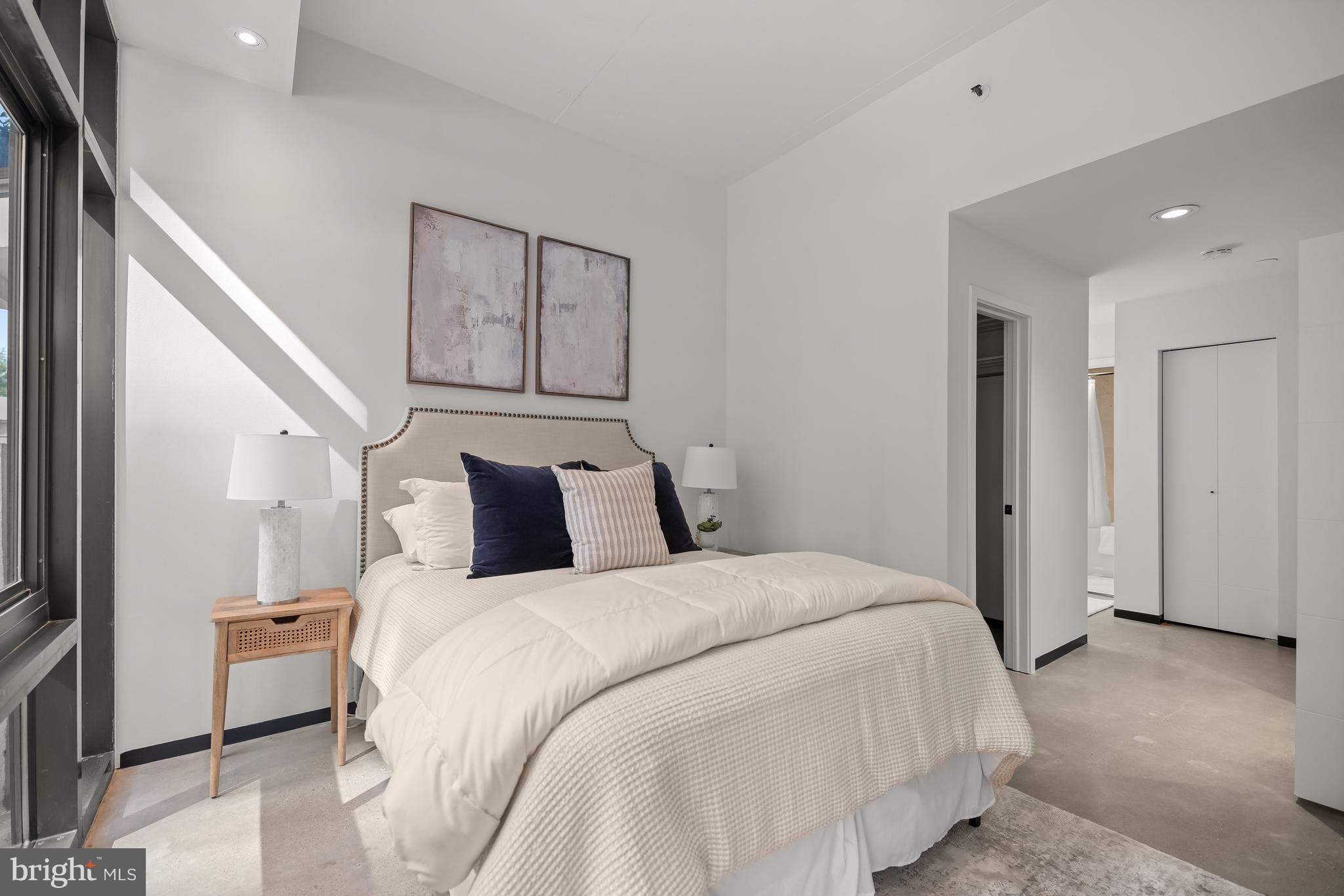 ATRIUM CONDO - Residential