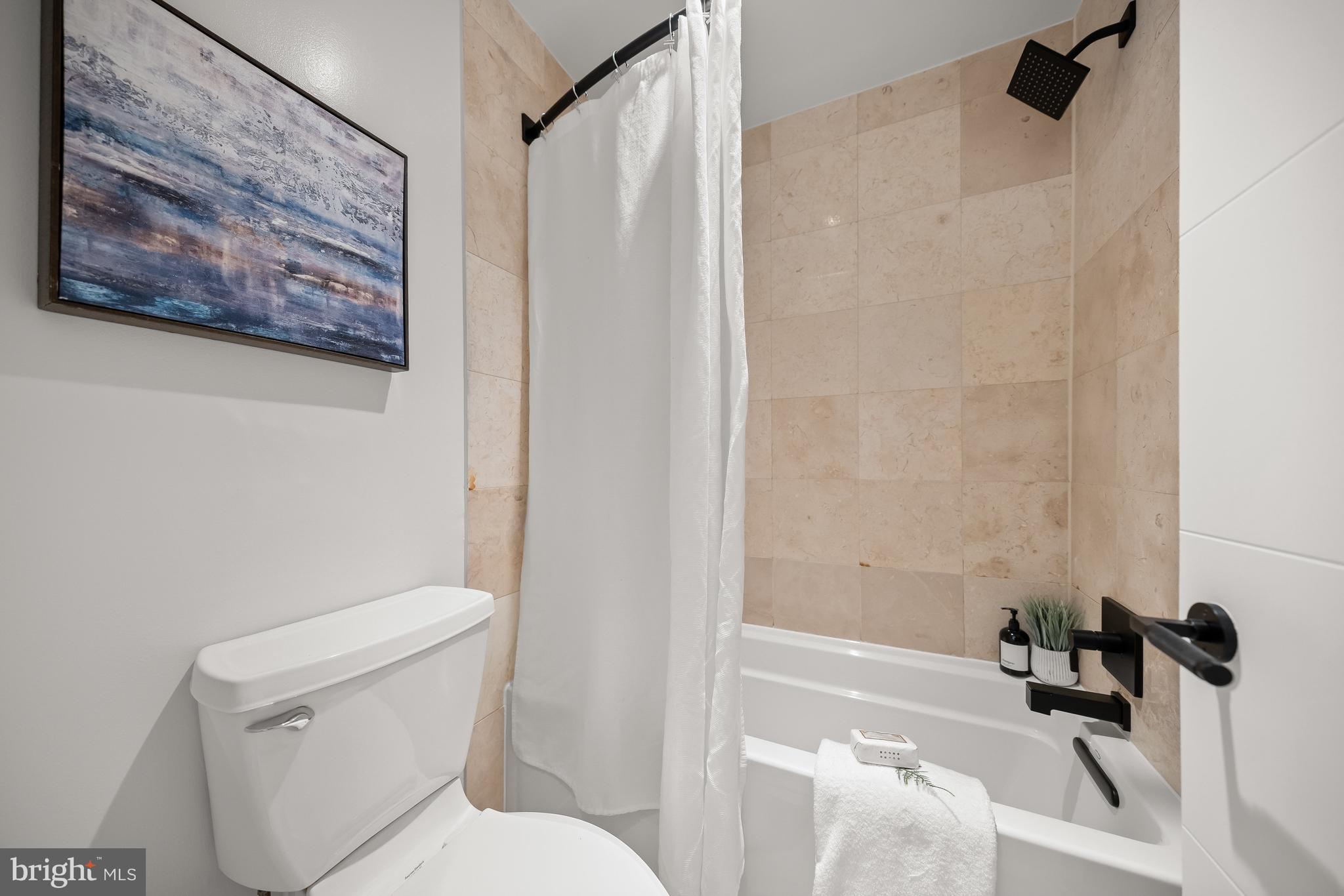 ATRIUM CONDO - Residential