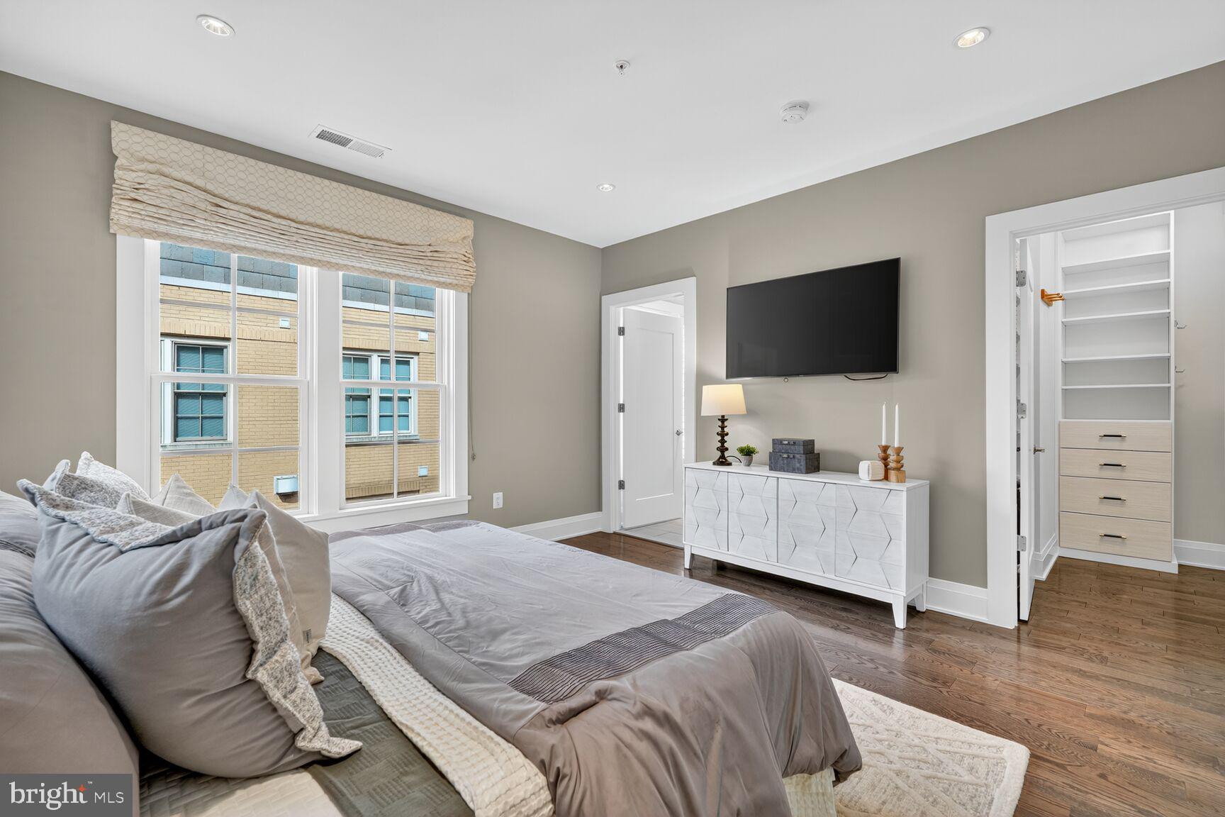 ROBINSON LANDING - Residential