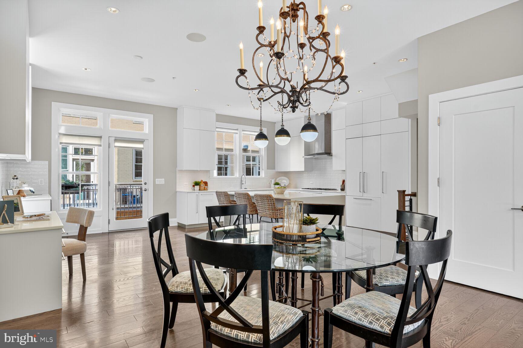 ROBINSON LANDING - Residential