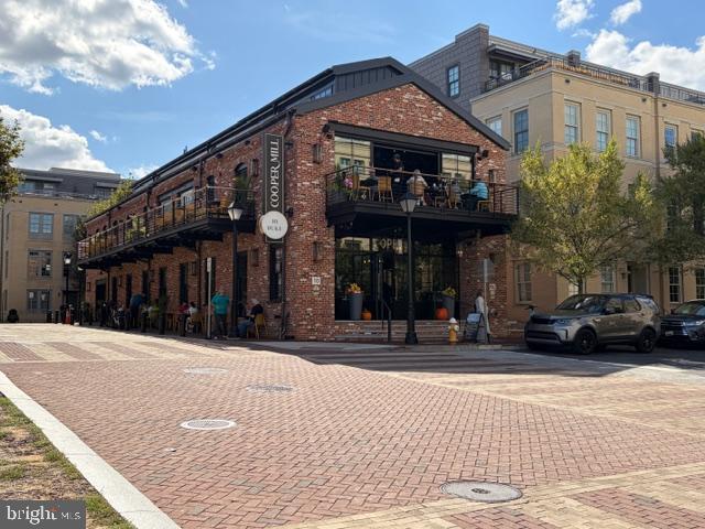 ROBINSON LANDING - Residential