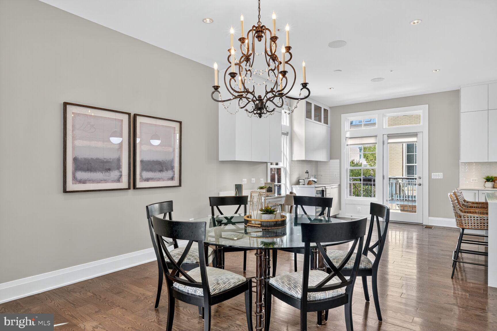 ROBINSON LANDING - Residential