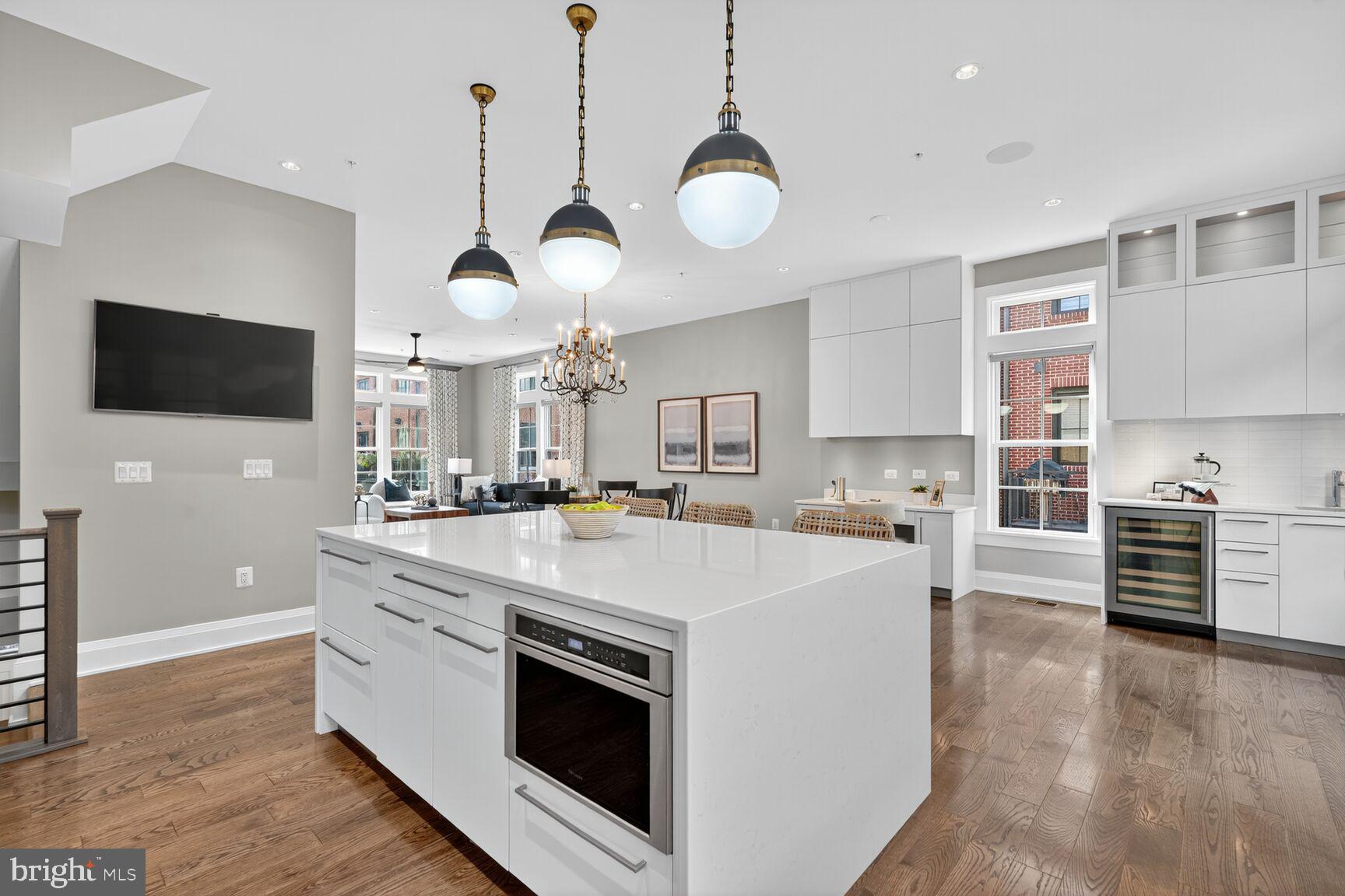 ROBINSON LANDING - Residential