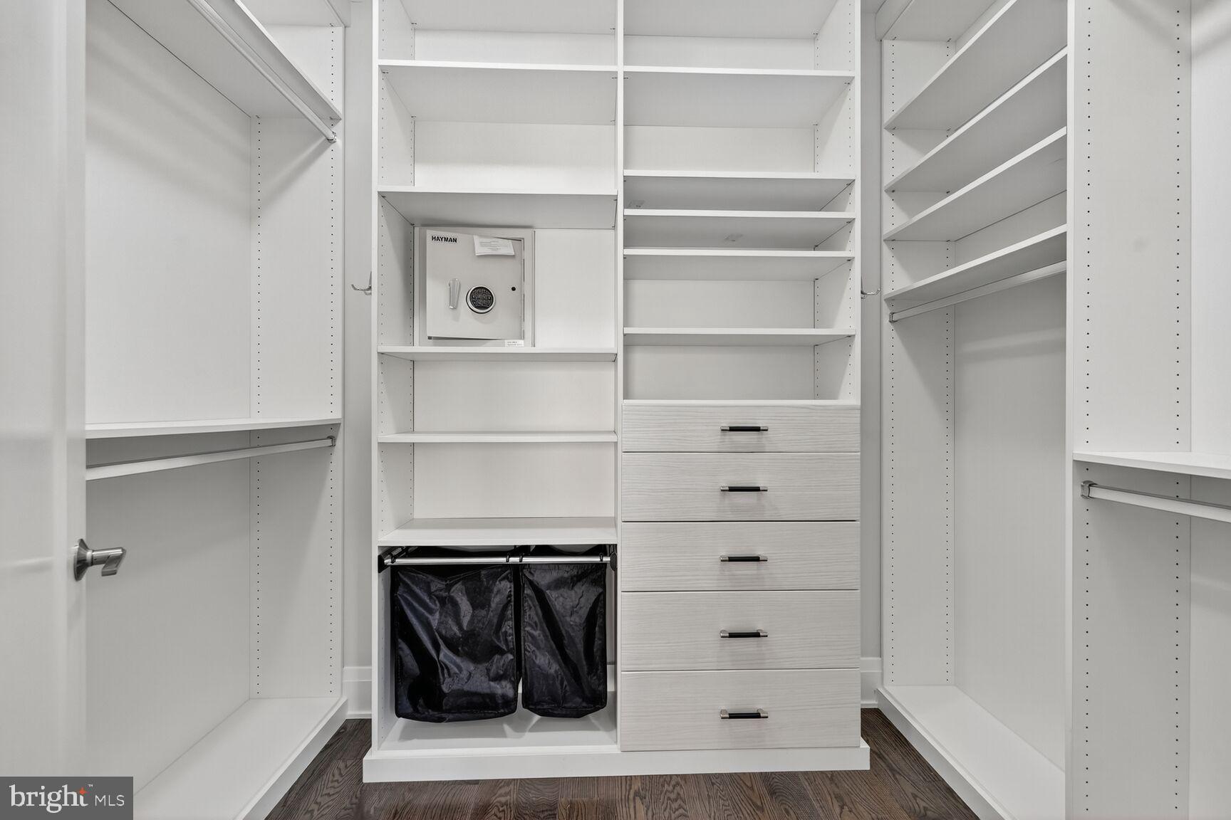 ROBINSON LANDING - Residential