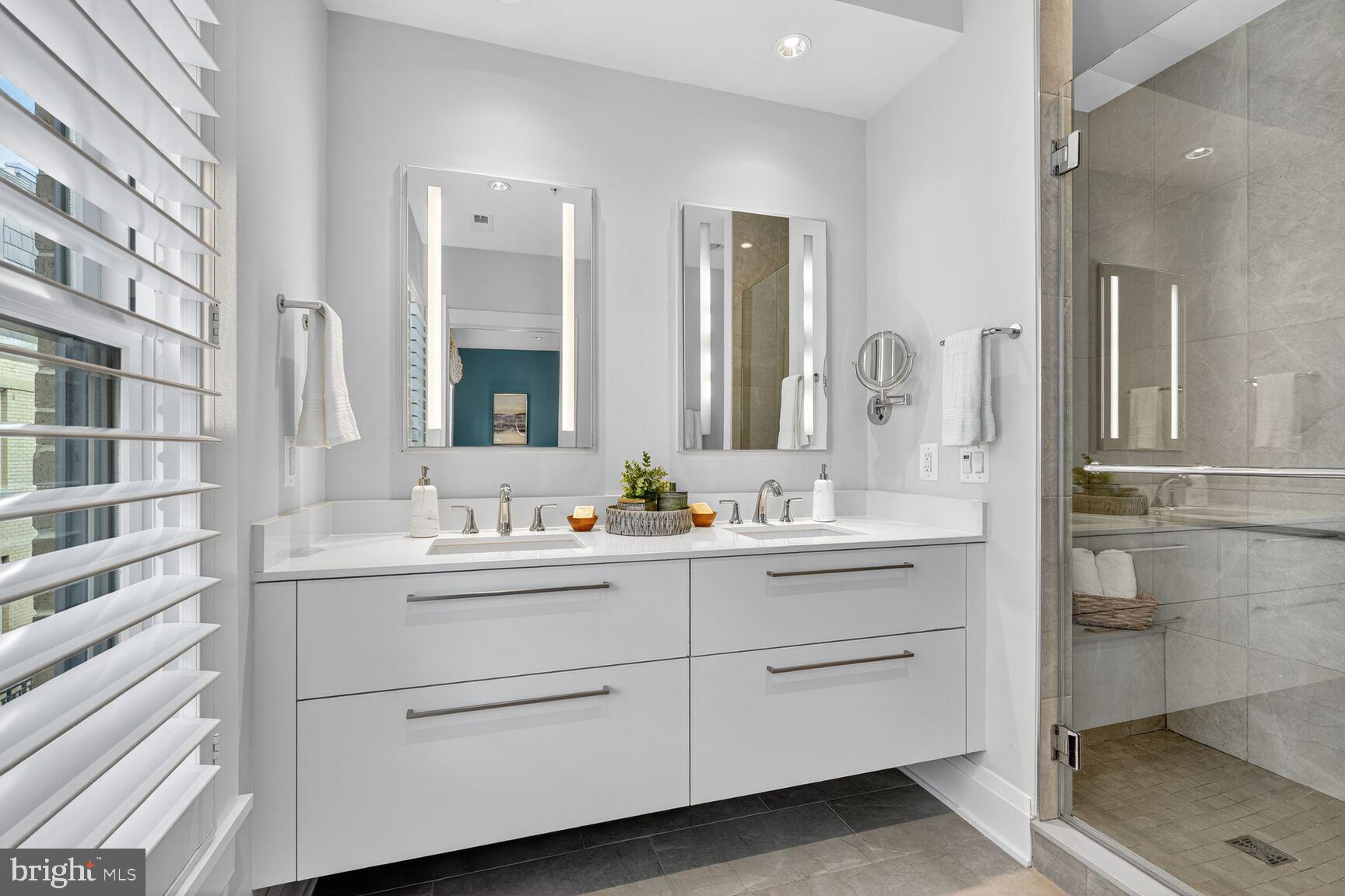 ROBINSON LANDING - Residential