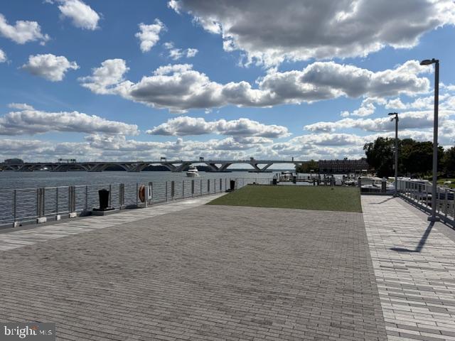 ROBINSON LANDING - Residential