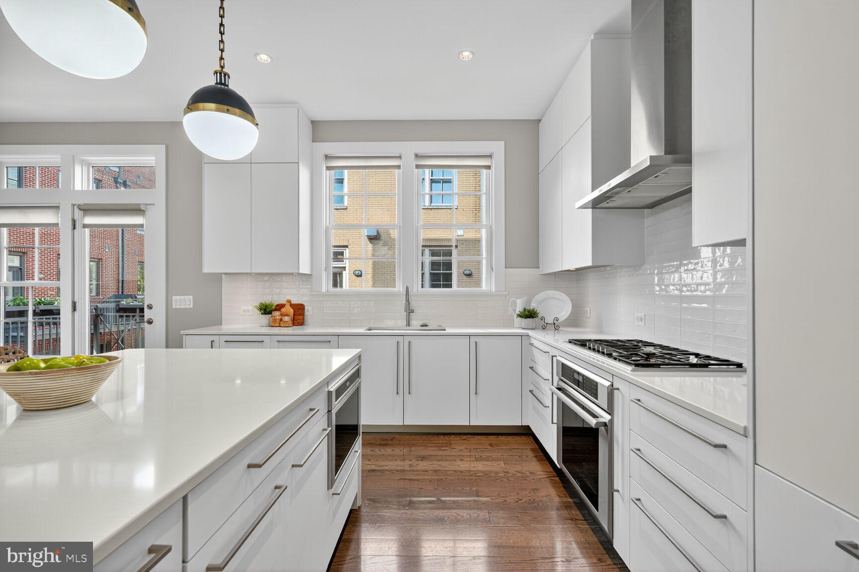 ROBINSON LANDING - Residential