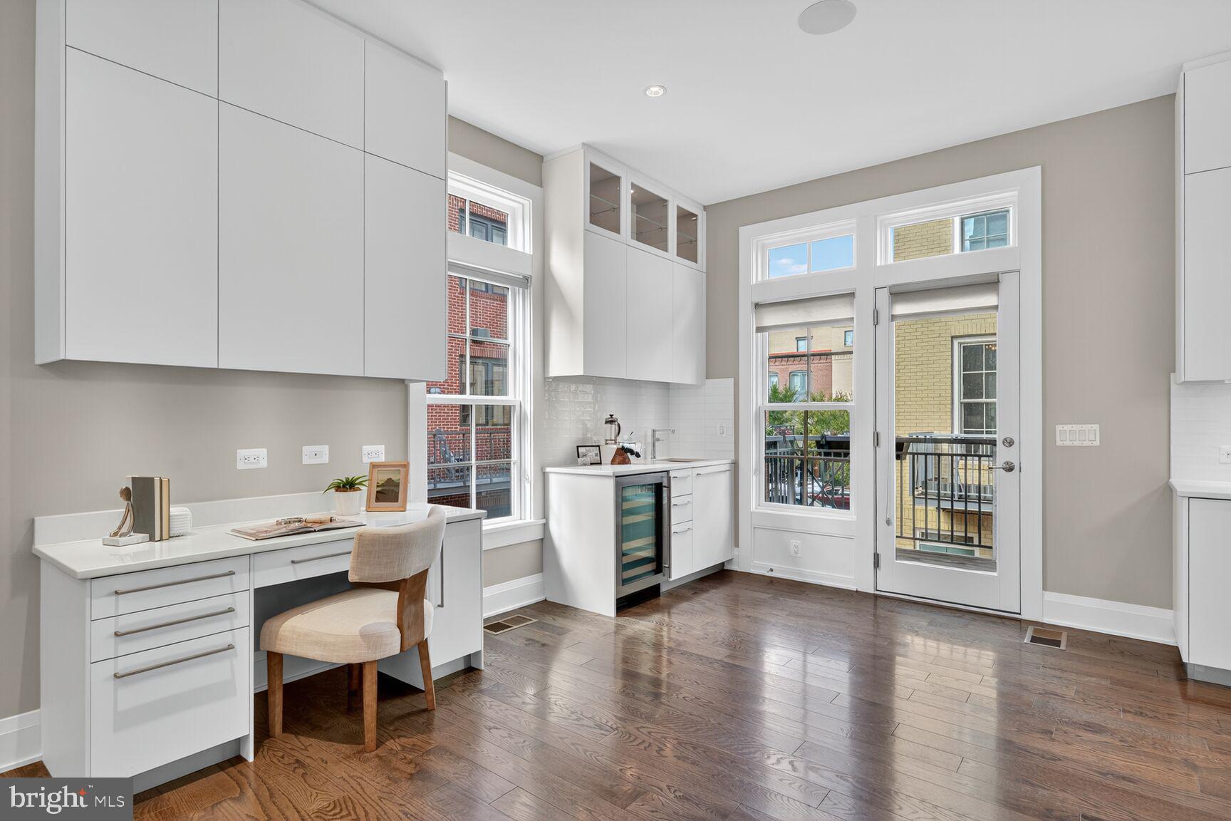 ROBINSON LANDING - Residential