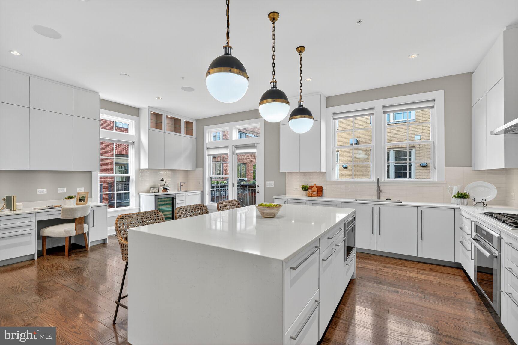 ROBINSON LANDING - Residential