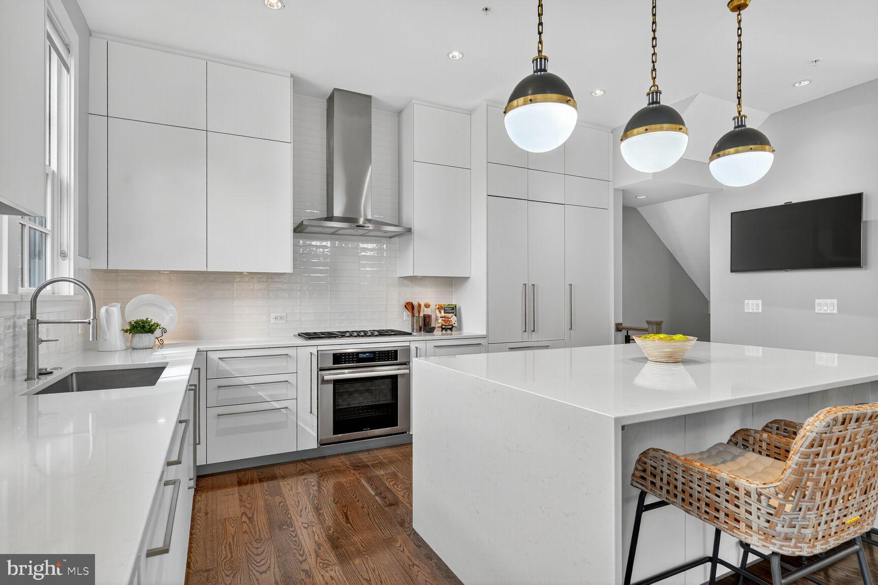 ROBINSON LANDING - Residential