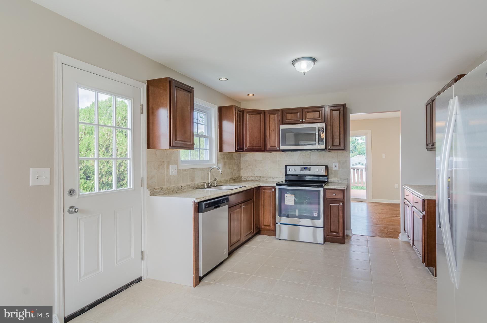 KINGS POINT - Residential Lease