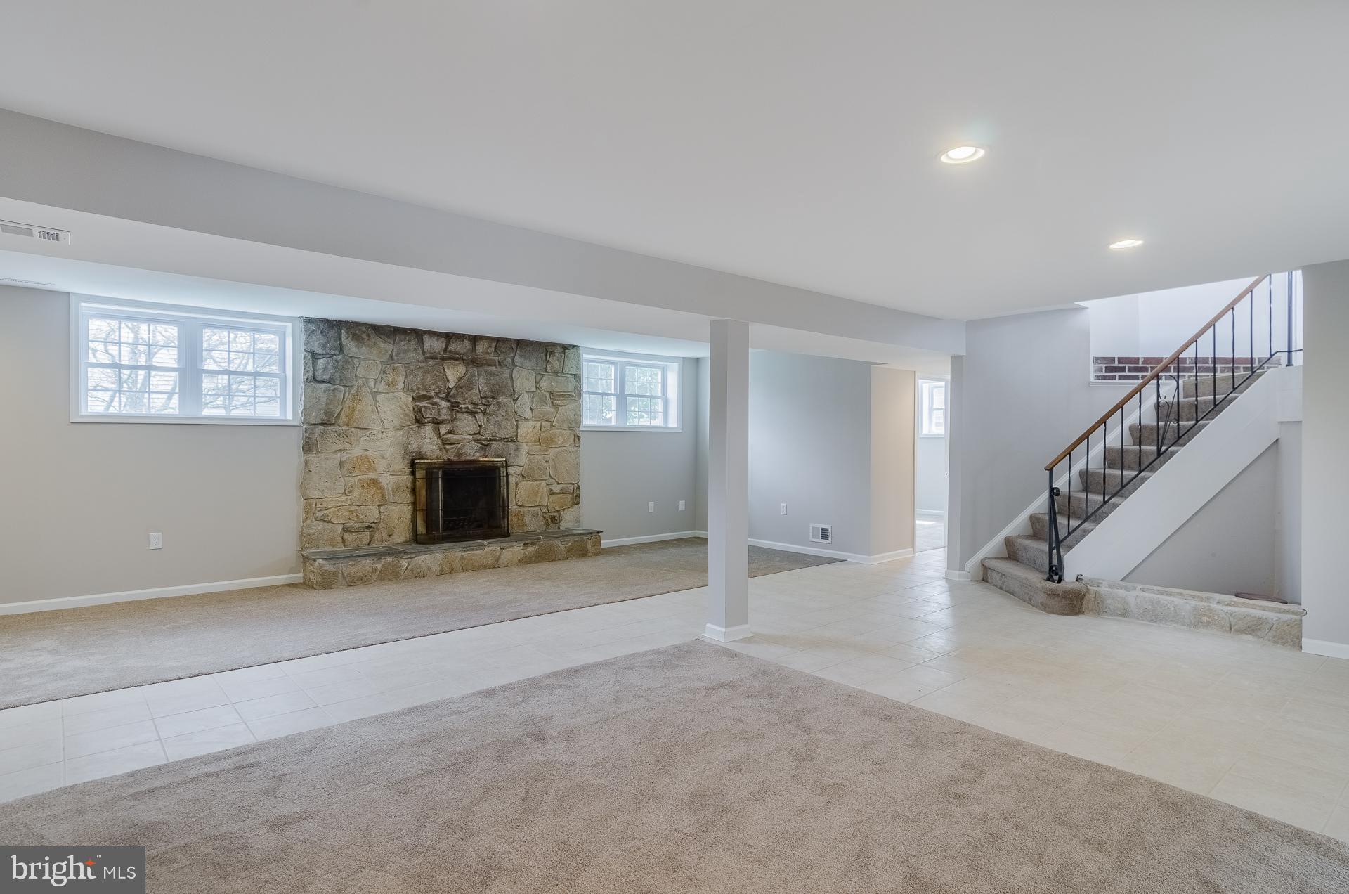 KINGS POINT - Residential Lease