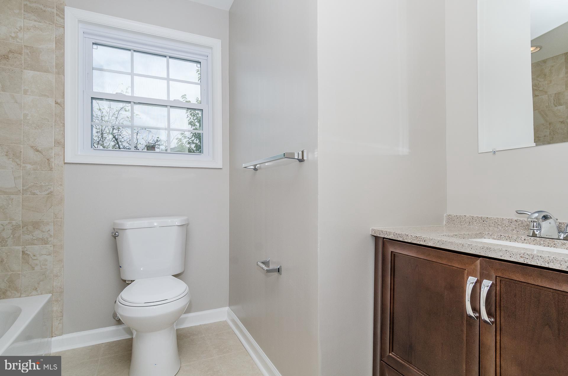 KINGS POINT - Residential Lease