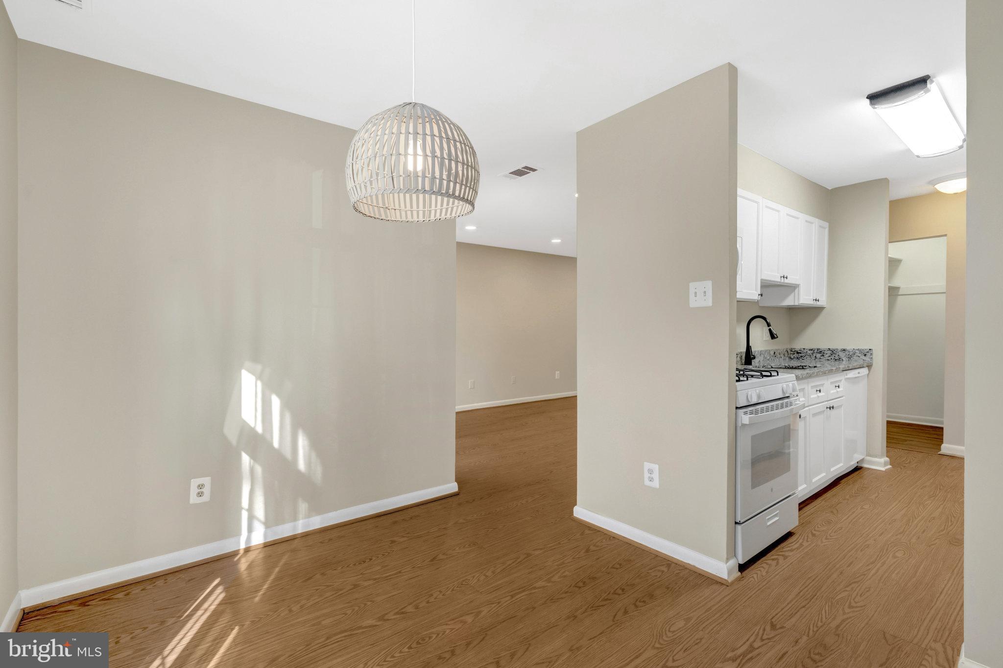 WOODBURN VILLAGE - Residential