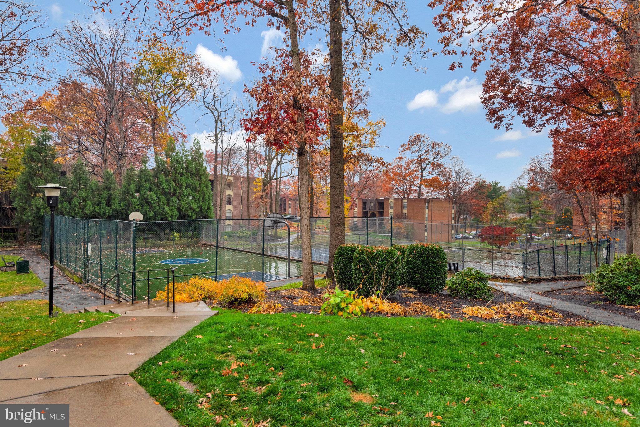 WOODBURN VILLAGE - Residential