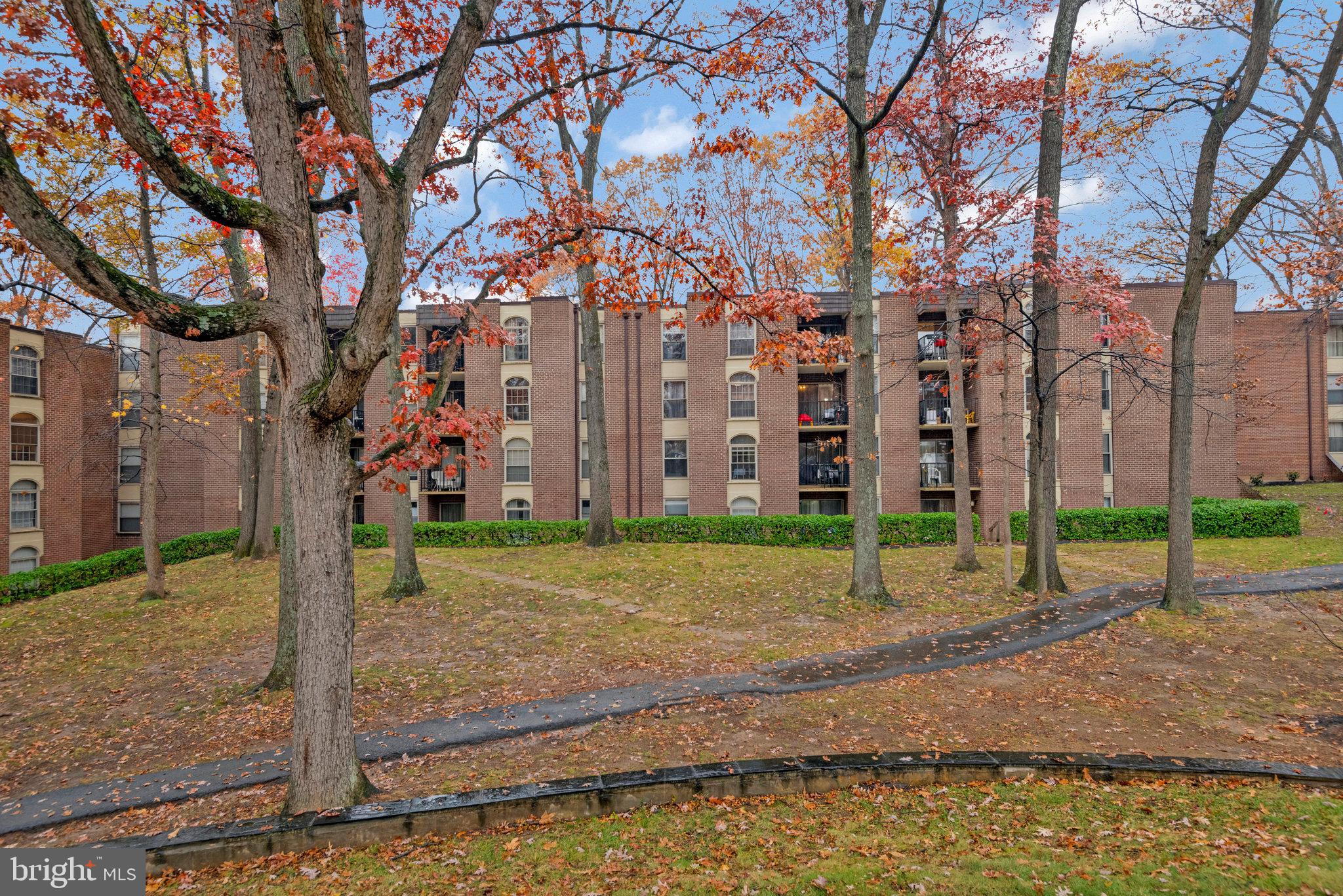 WOODBURN VILLAGE - Residential