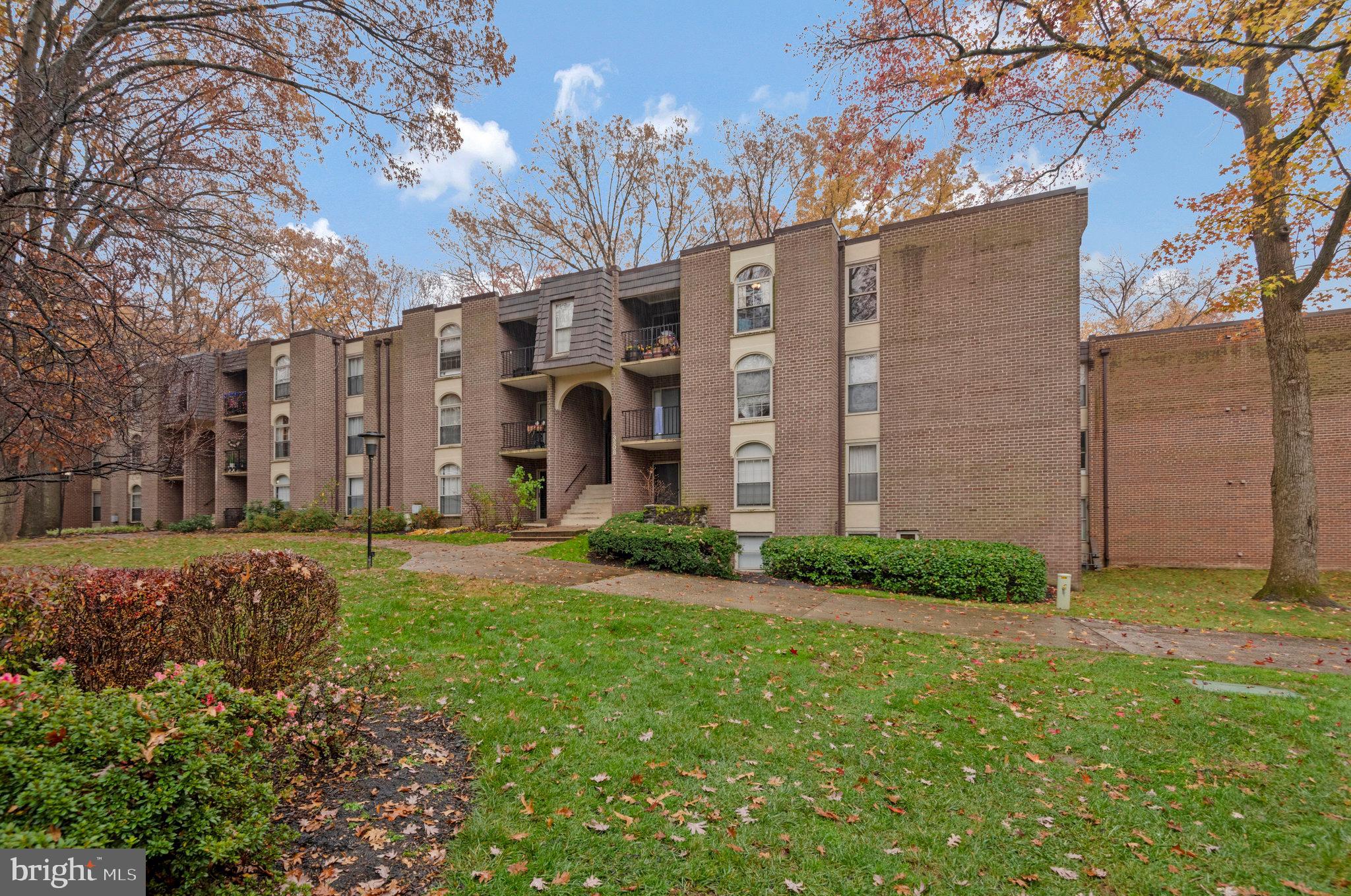 WOODBURN VILLAGE - Residential