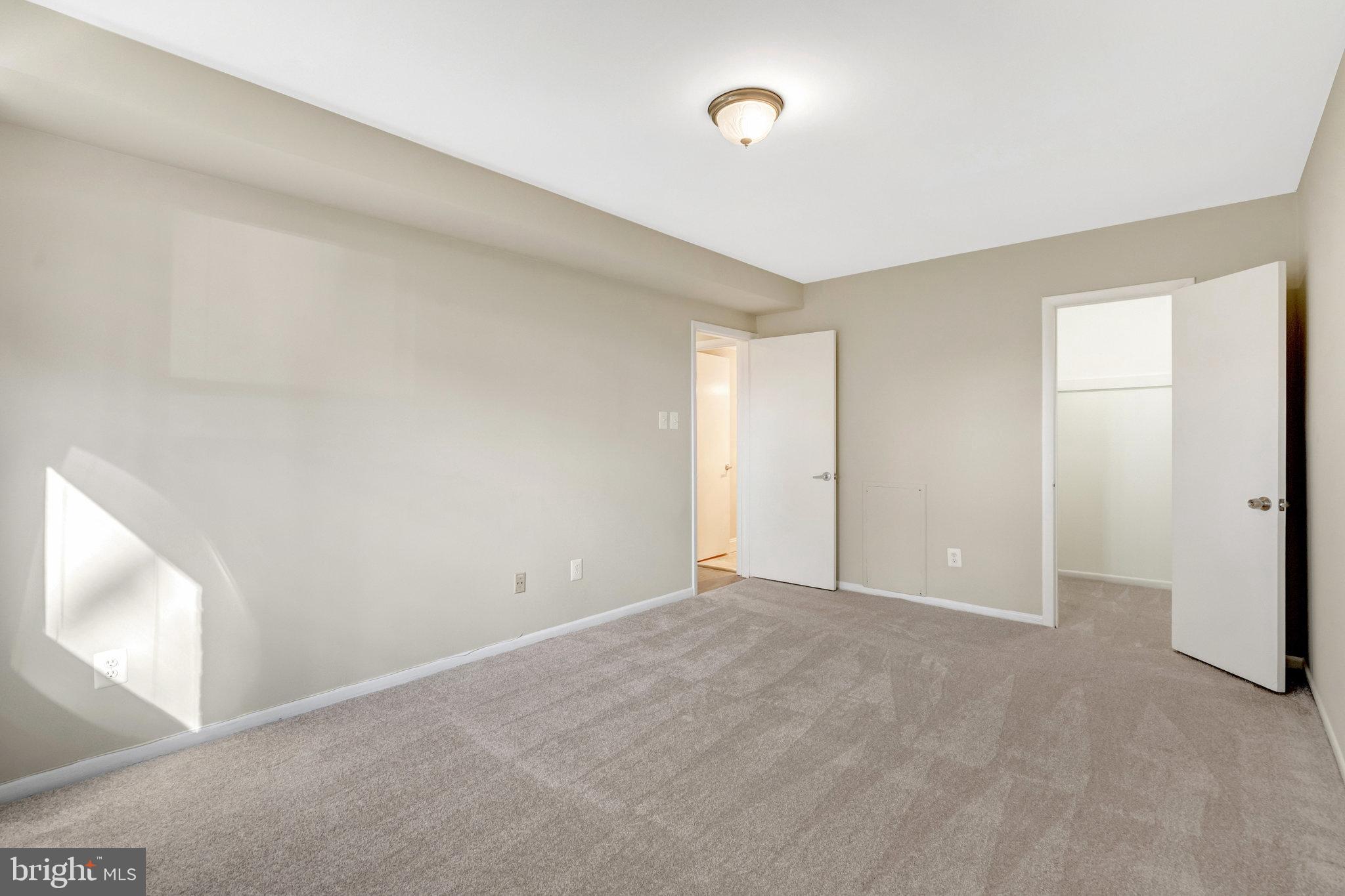 WOODBURN VILLAGE - Residential