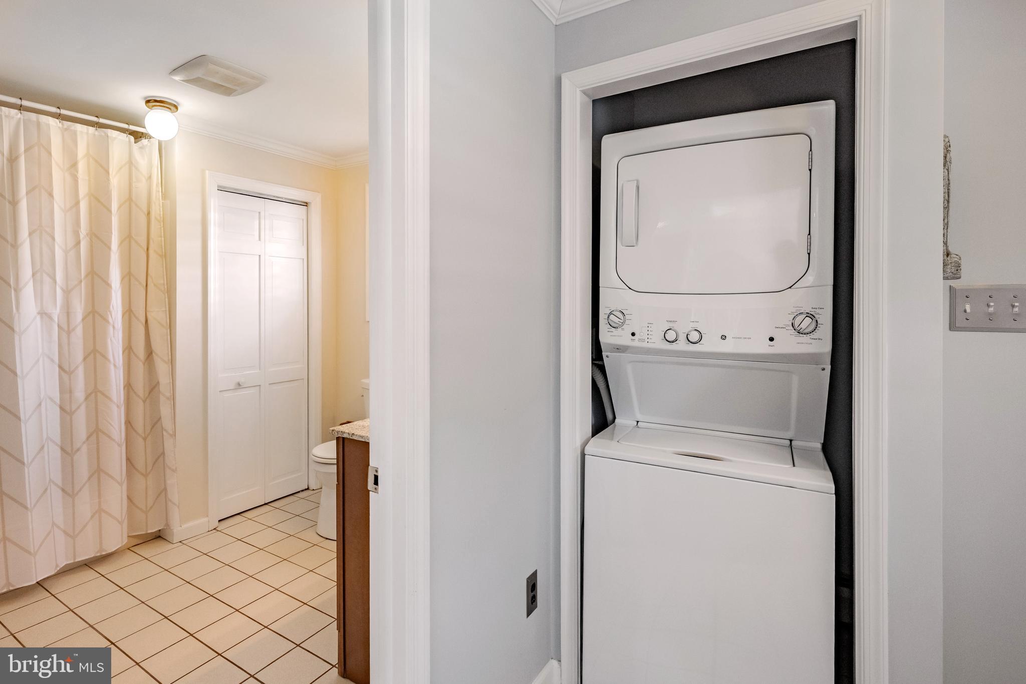 OAKMONT - Residential