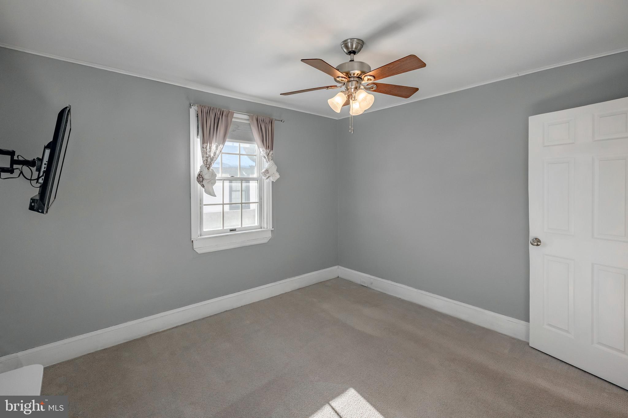 OAKMONT - Residential