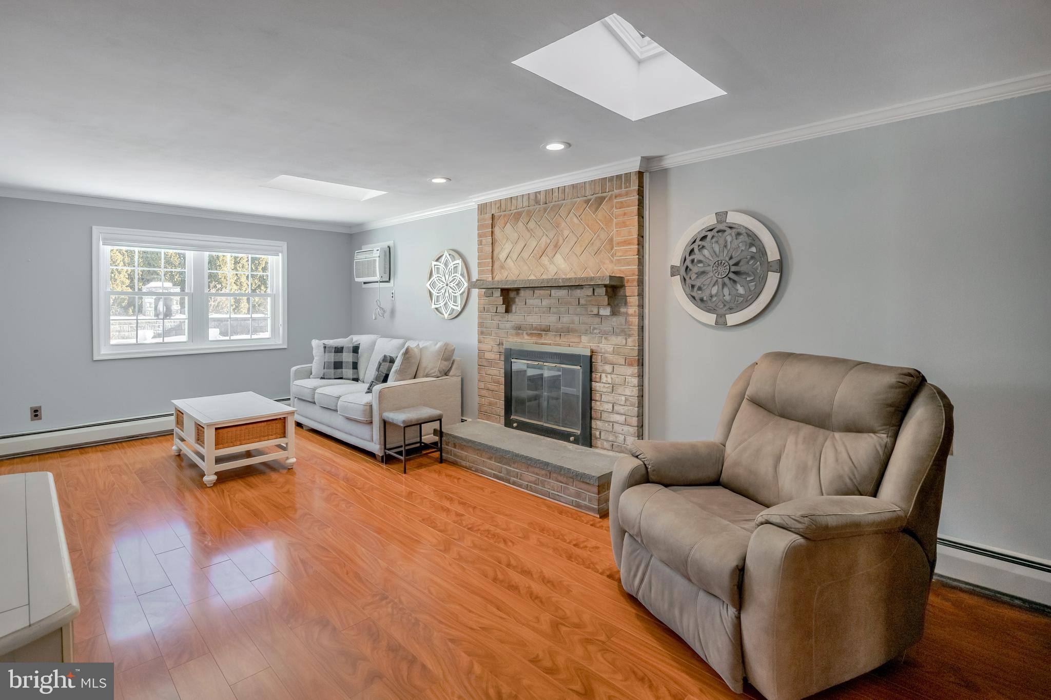 OAKMONT - Residential