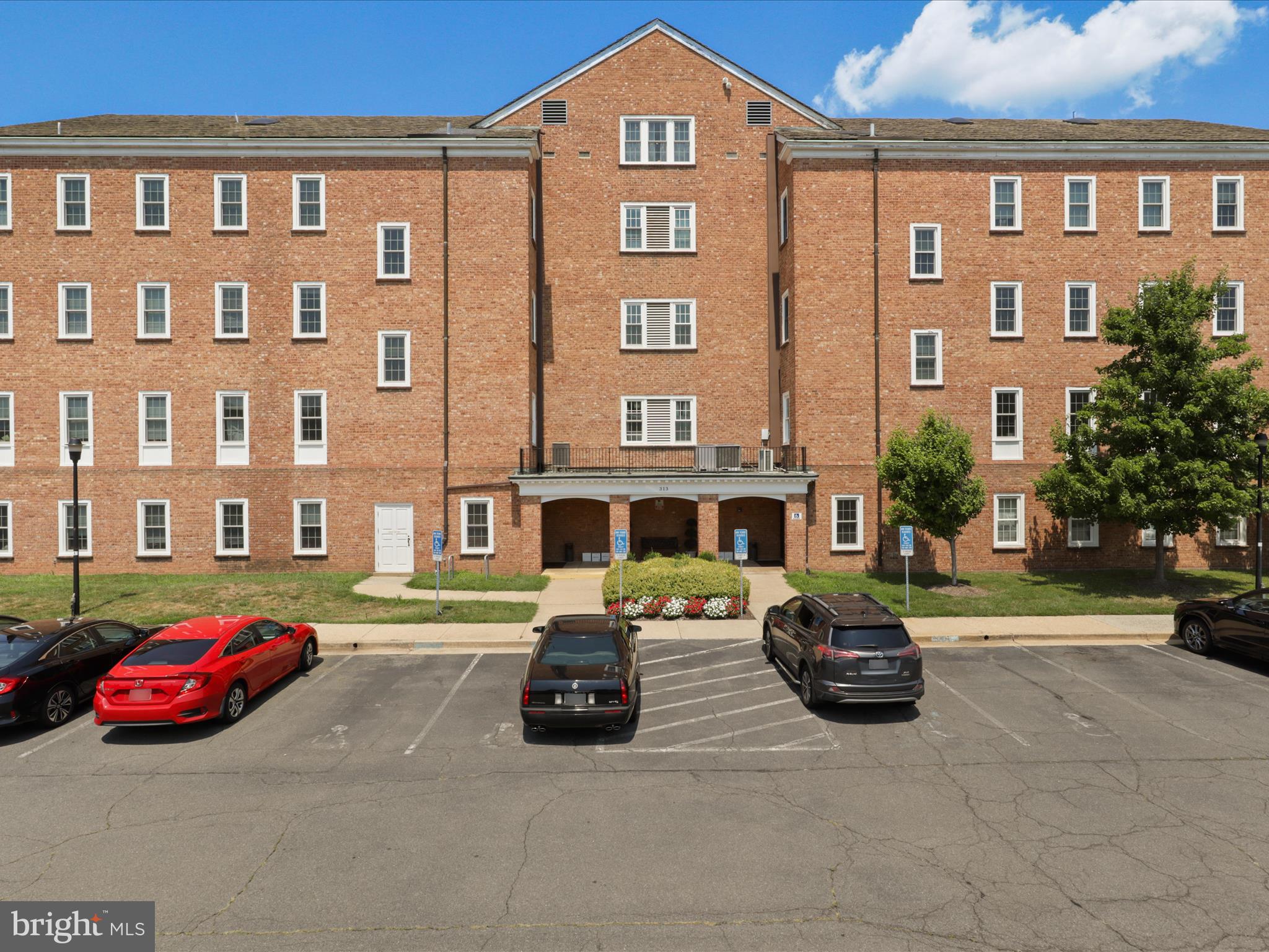 313 PARK AVENUE 203