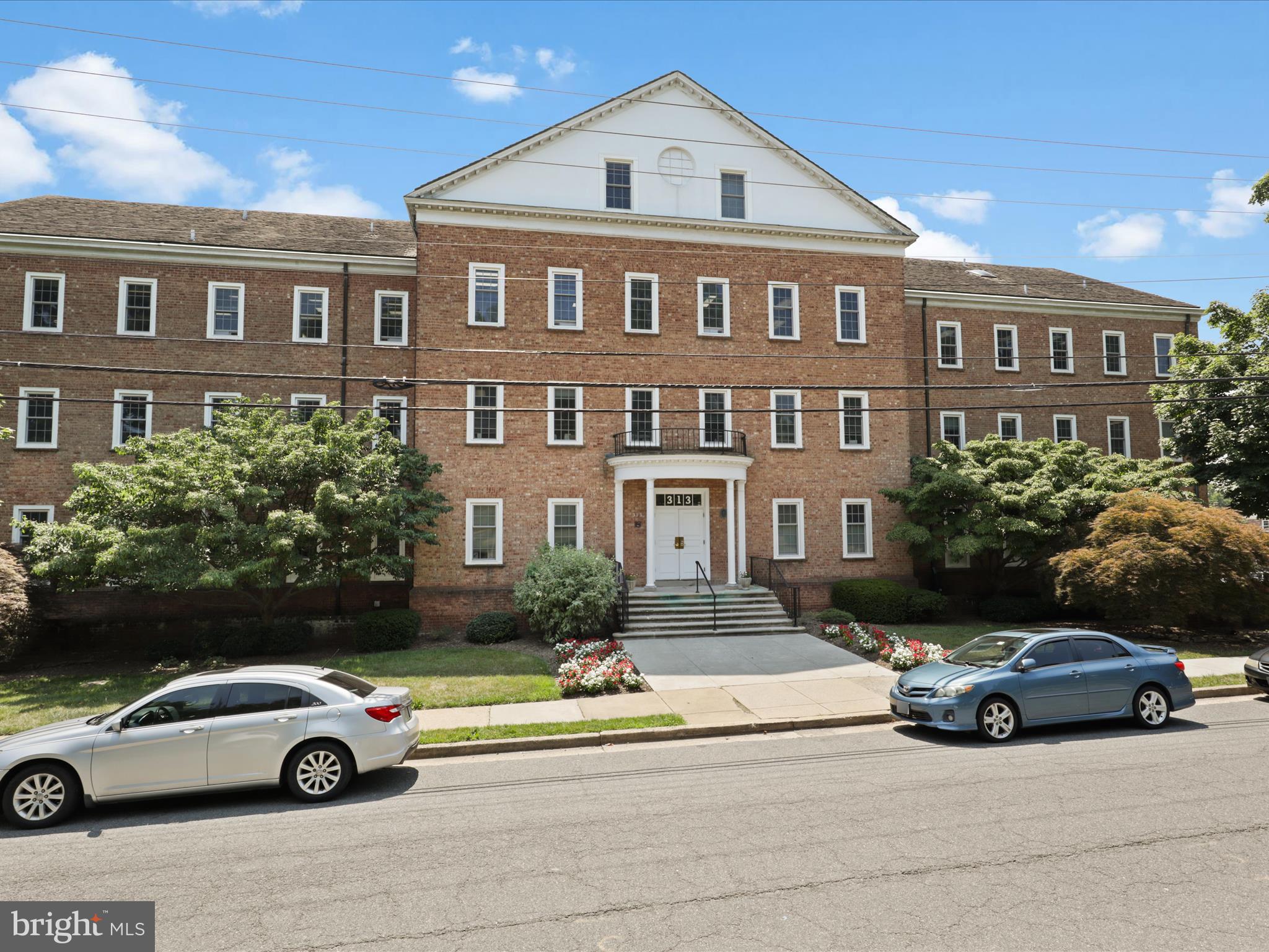 313 PARK AVENUE 203
