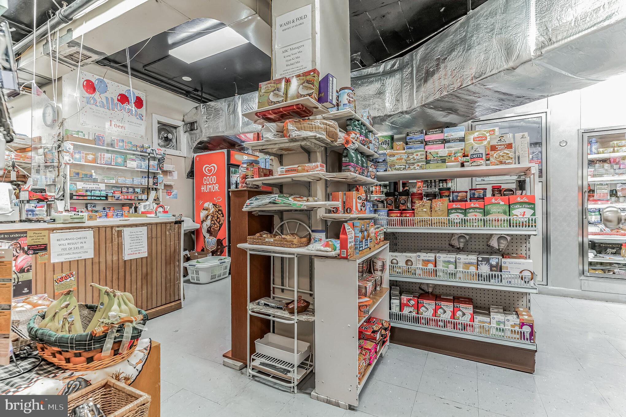 MARINA TOWERS - Residential Lease