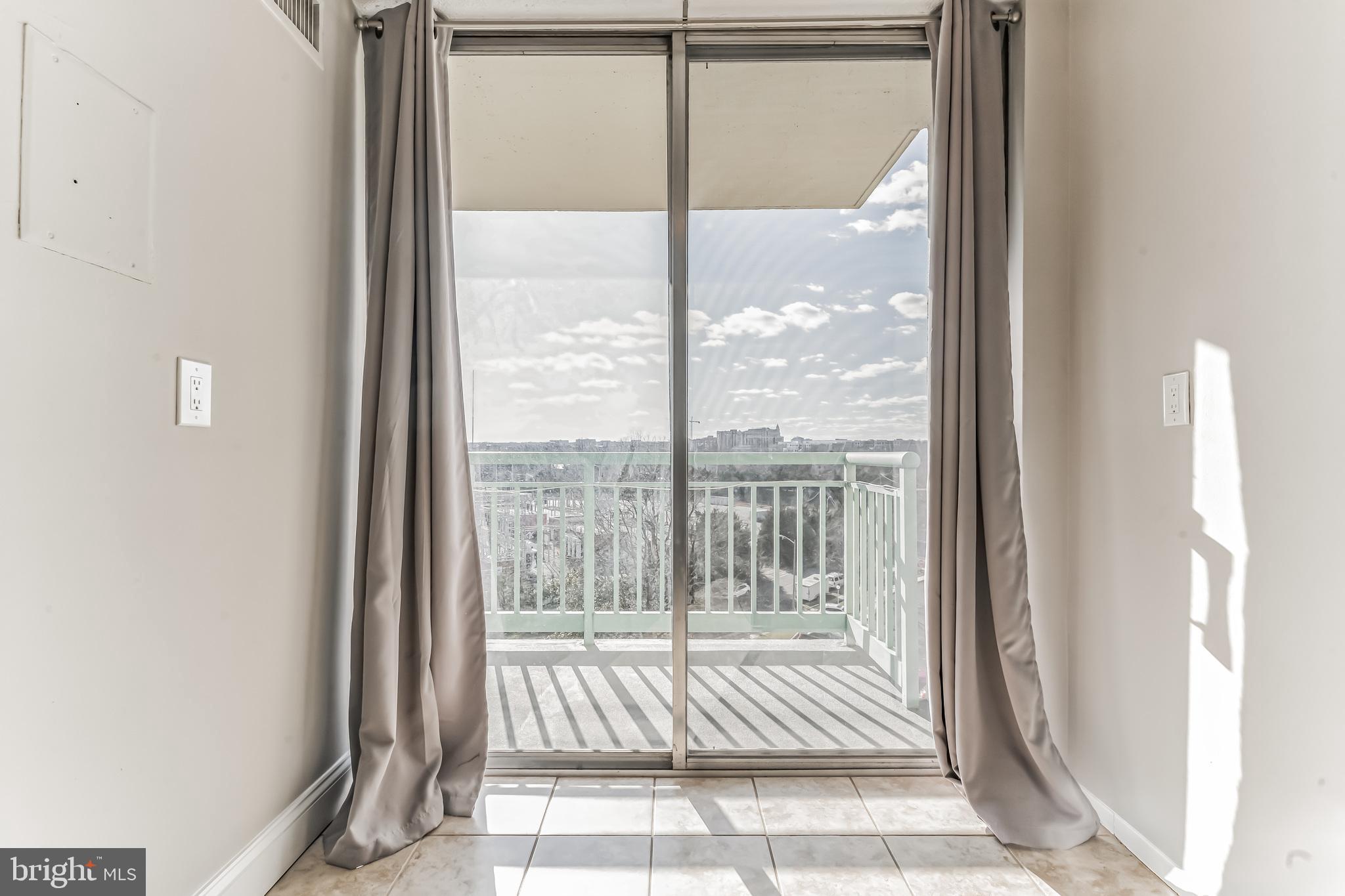 MARINA TOWERS - Residential Lease