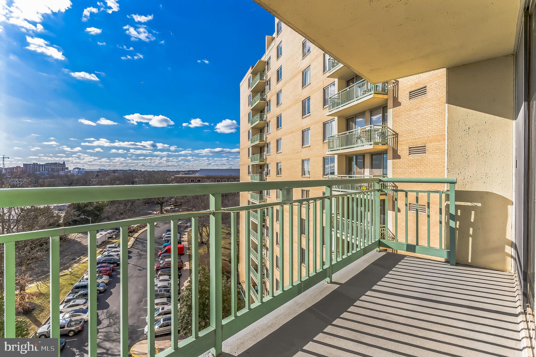 MARINA TOWERS - Residential Lease