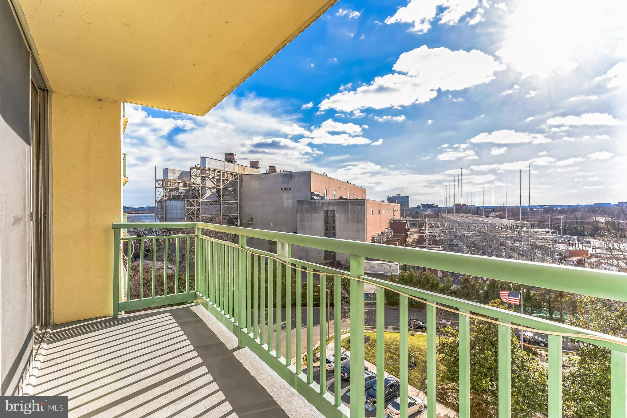 MARINA TOWERS - Residential Lease