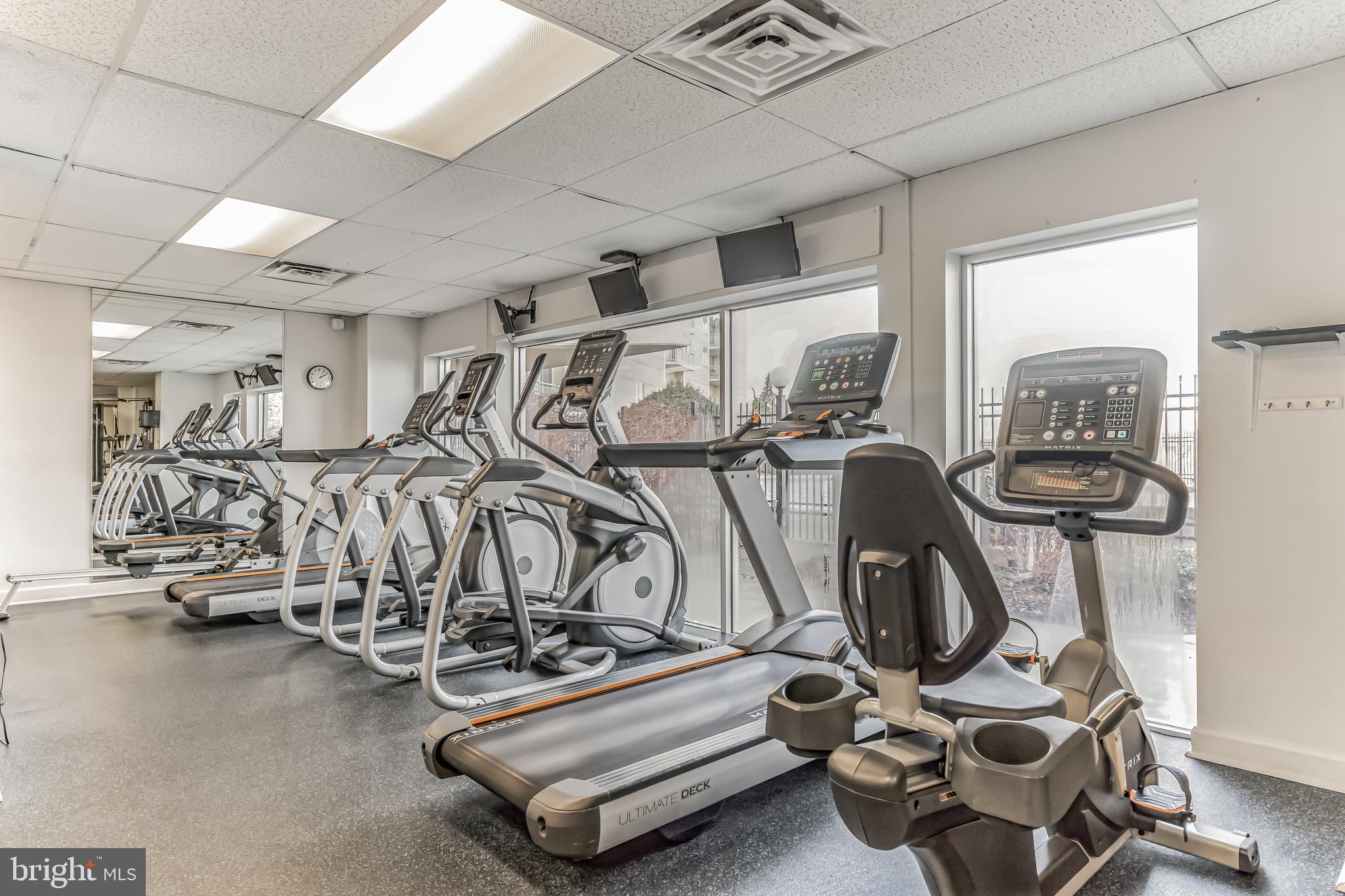 MARINA TOWERS - Residential Lease