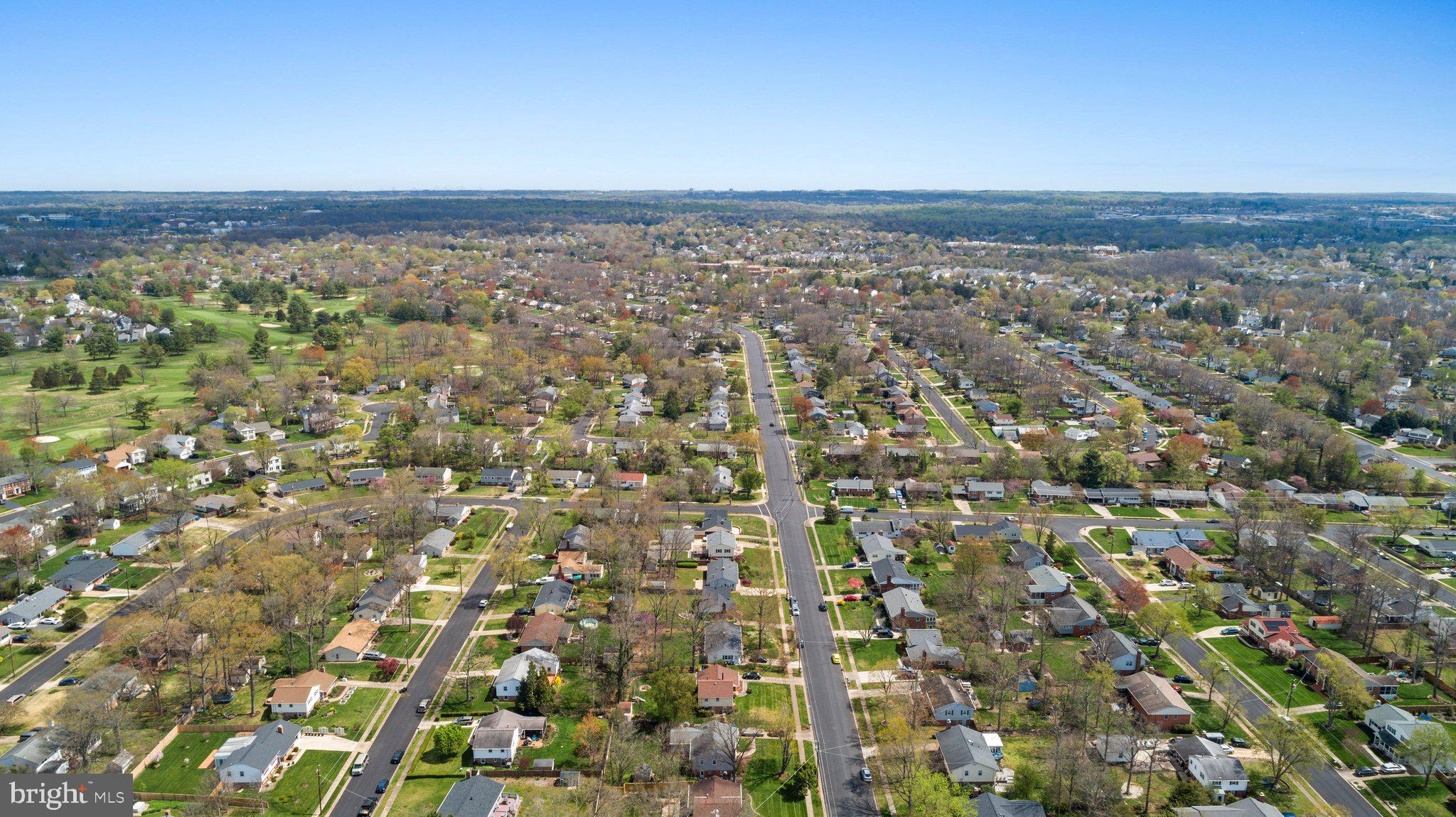 COUNTRY CLUB MANOR - Residential
